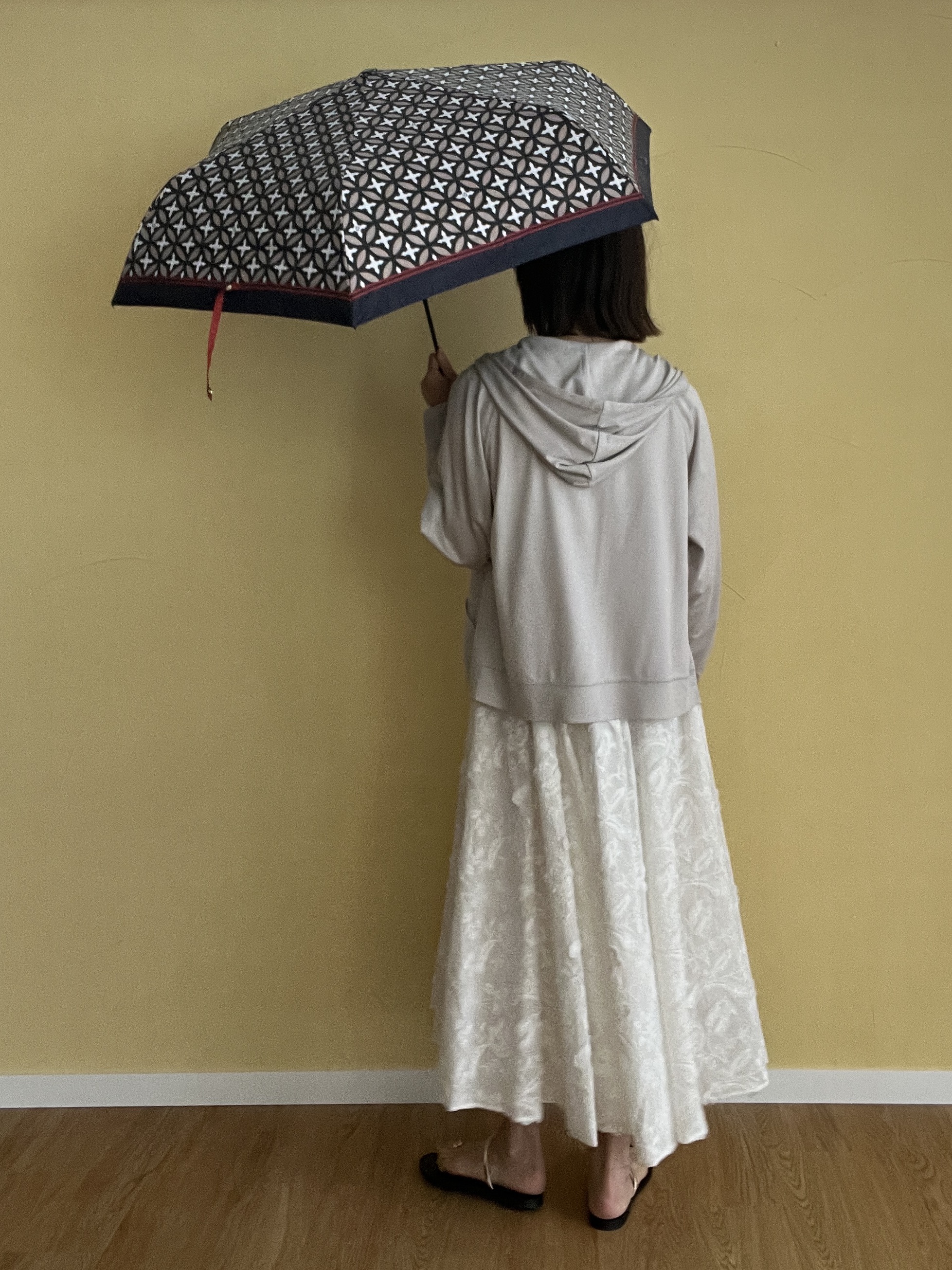 misaさんの「DRESSTERIOR｜【晴雨兼用/UVカット】オーバーラップサークル 折りたたみ傘」を使ったコーディネート