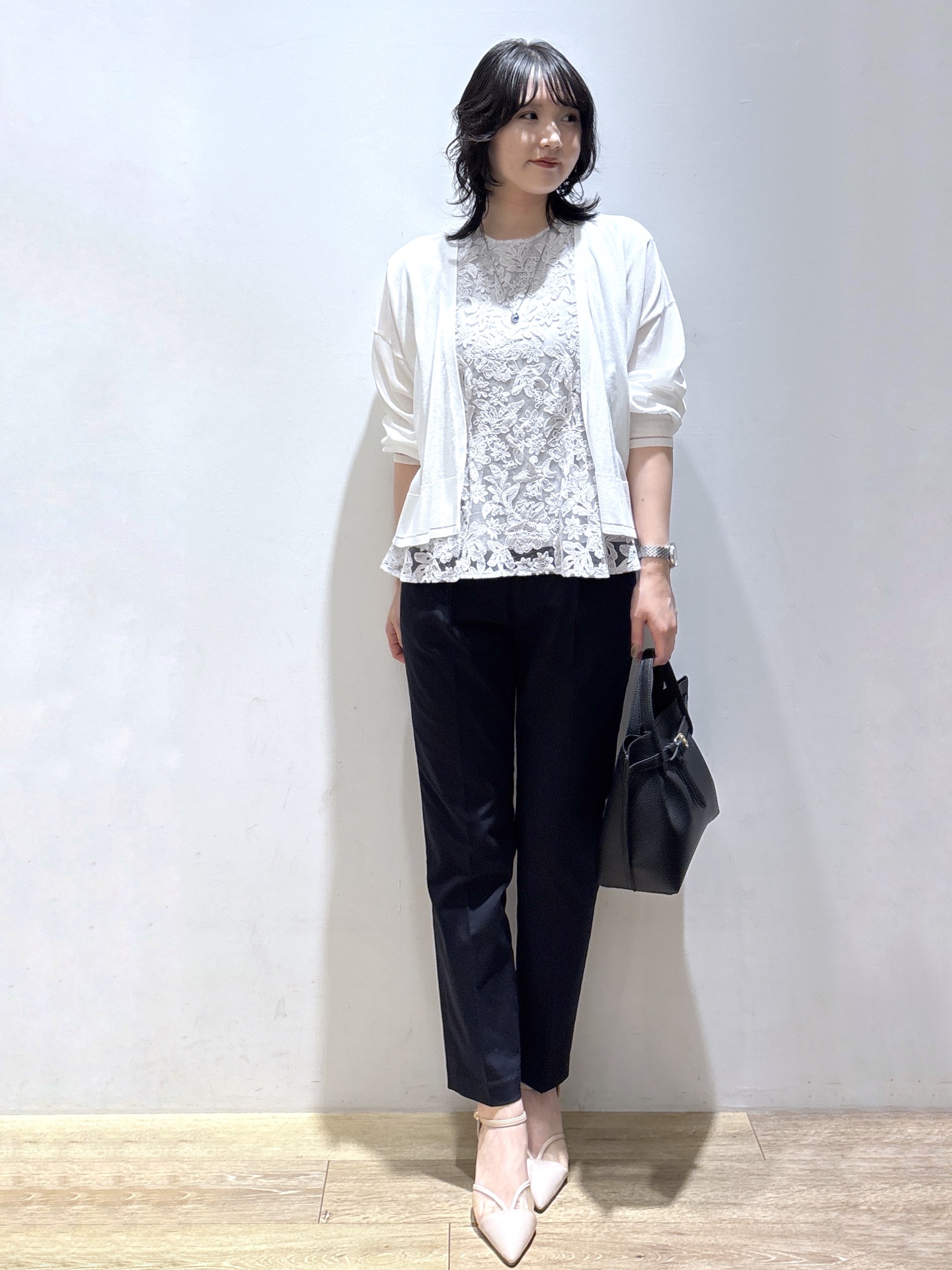 mizukiさんの「index｜シアーフラワー刺繍ペプラムブラウス【イージーアイロン／洗濯機OK】」を使ったコーディネート