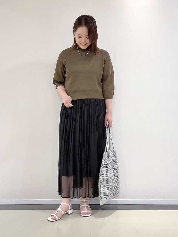 YUIさんの「UNTITLED｜【洗える/ゆったり】クルーネックドライニット」を使ったコーディネート