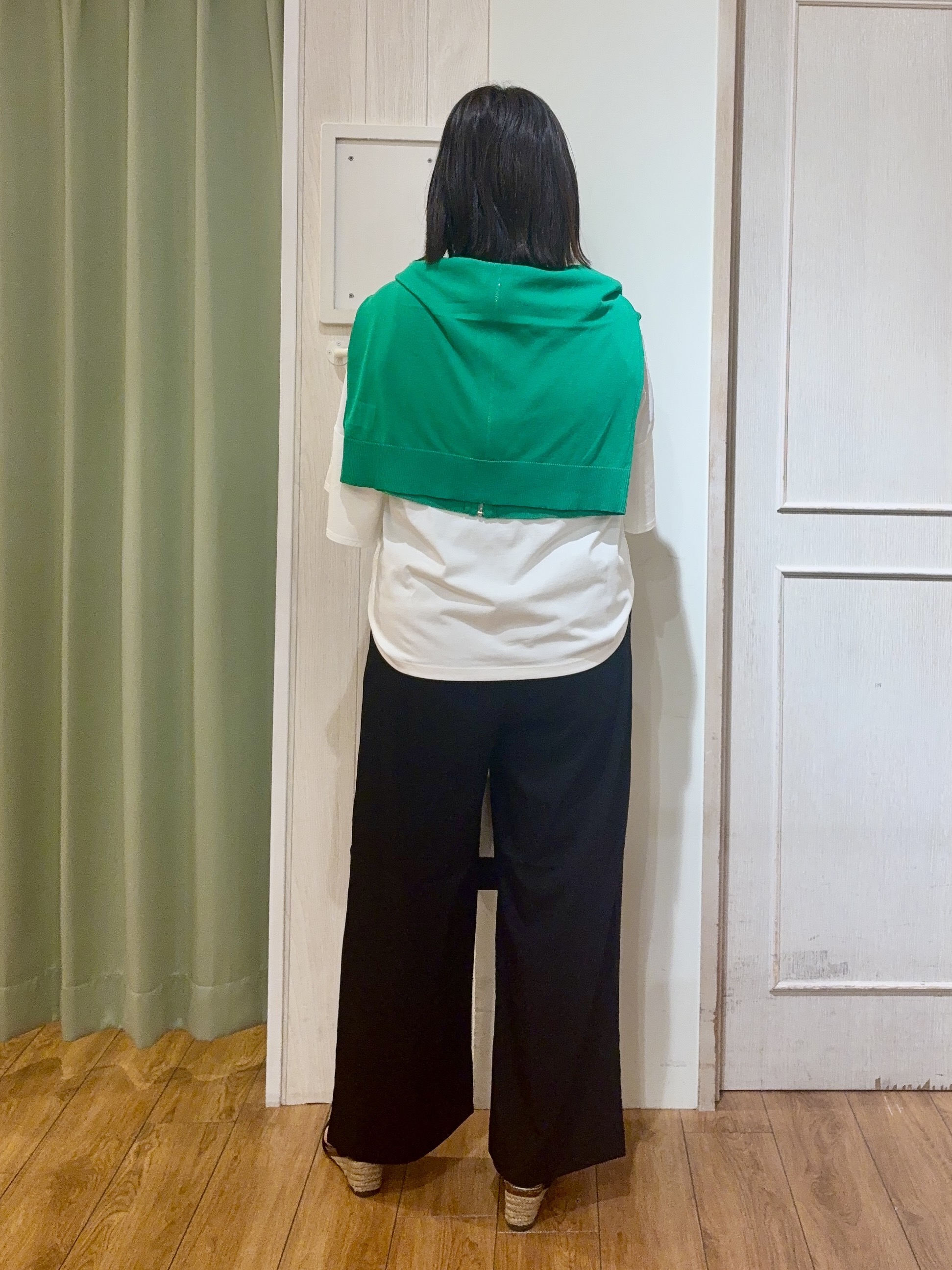 kumaさんの「SHOO･LA･RUE｜【ひんやり/洗濯機可/S-LL】程よいVネックですっきり魅せる ジップアップ 7分袖シアーカーディガ」を使ったコーディネート