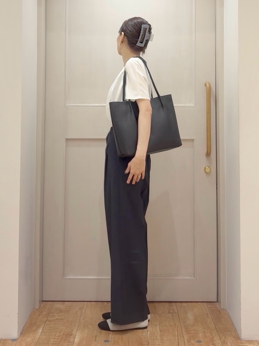 tamuさんの「SHOO･LA･RUE｜【ひんやり/UV/通勤】洗濯後しわになりにくい 上品配色ブラウス」を使ったコーディネート