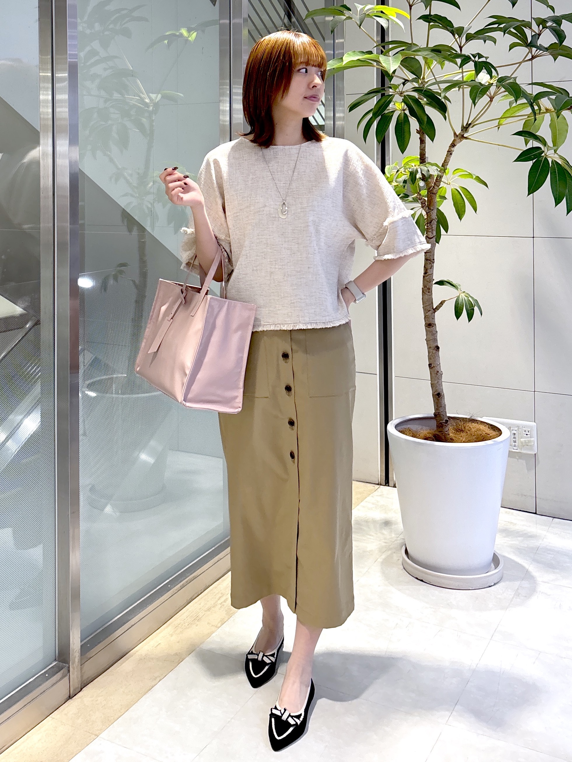 yukaさんの「UNTITLED｜ドライミックスツィードブラウス」を使ったコーディネート