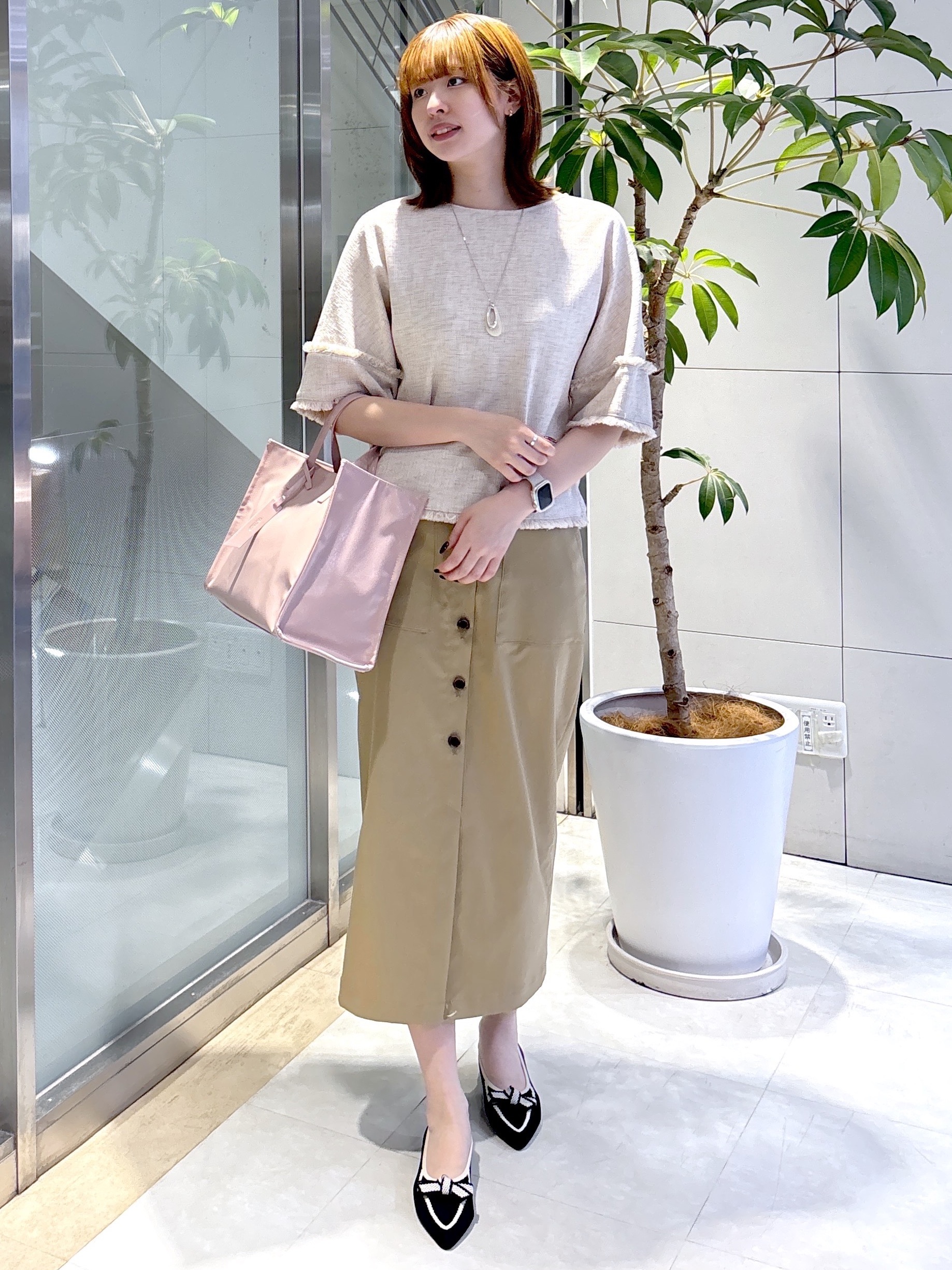 yukaさんの「UNTITLED｜ドライミックスツィードブラウス」を使ったコーディネート