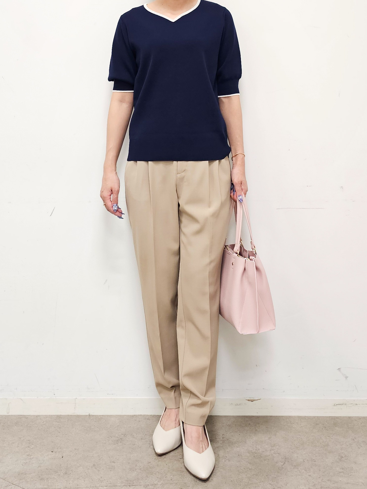 ゆゆさんの「SHOO･LA･RUE｜【洗濯機可/UV/5分袖】ハートネックでお顔周りすっきり バイカラーニット」を使ったコーディネート