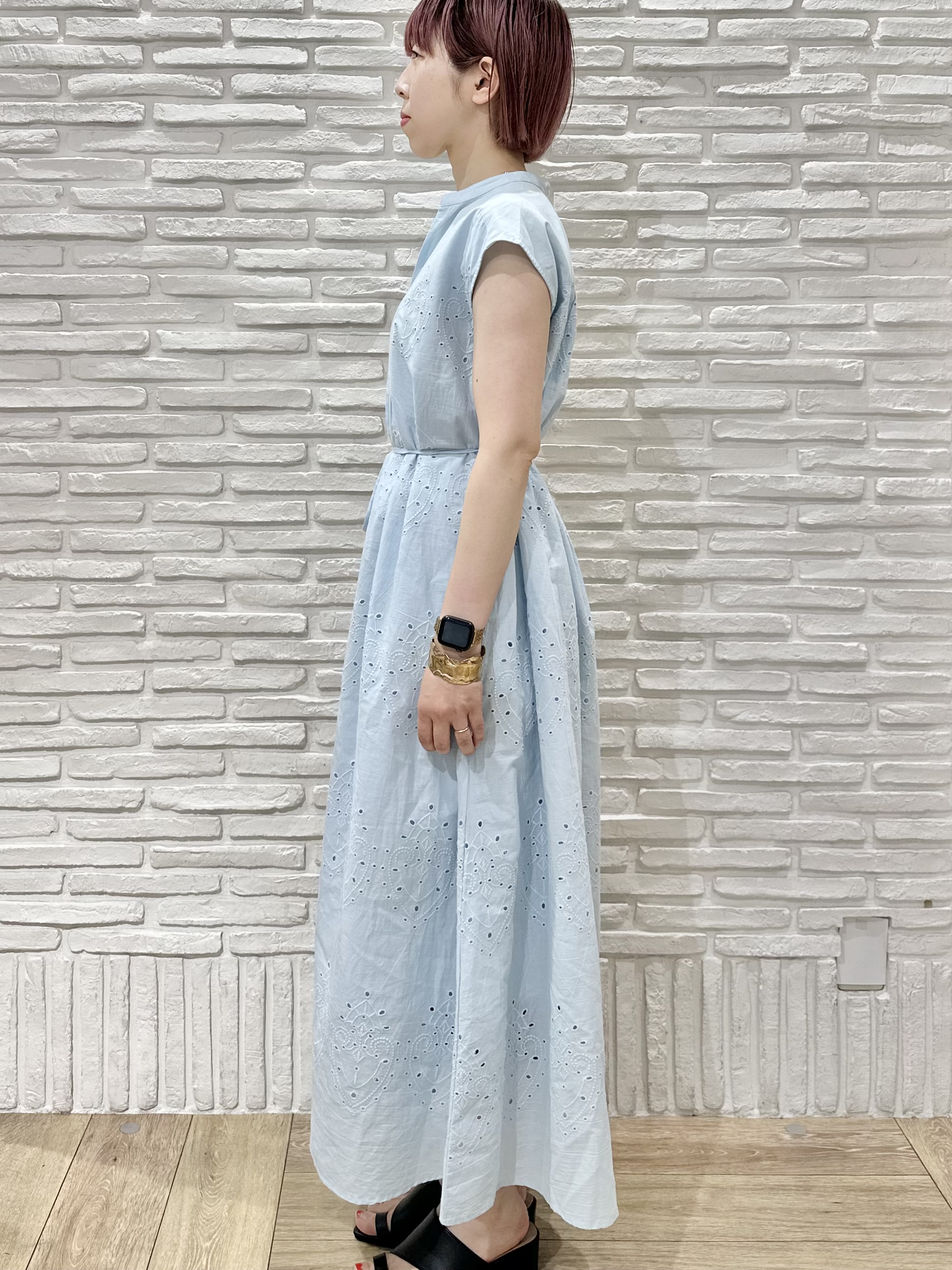 Hana...eさんの「index｜アイレットレース刺繍ワンピース【洗える】」を使ったコーディネート
