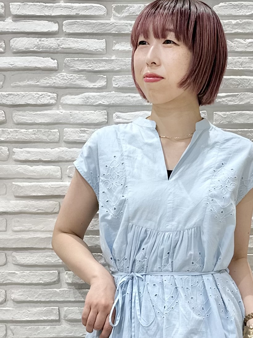 Hana...eさんの「index｜アイレットレース刺繍ワンピース【洗える】」を使ったコーディネート