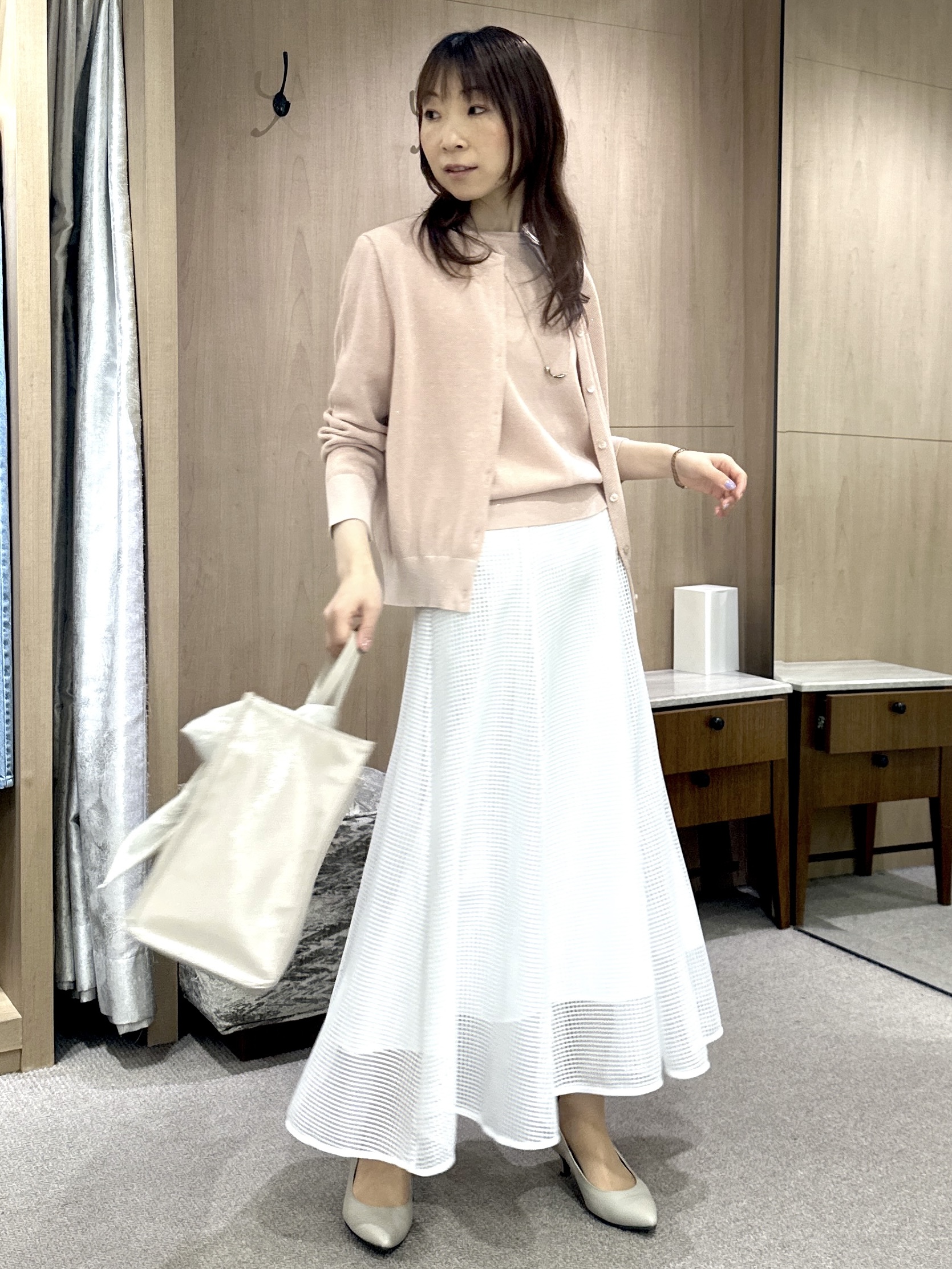 Miwaさんの「UNTITLED｜【アンサンブル可】ラメ混クルーネックカーディガン」を使ったコーディネート