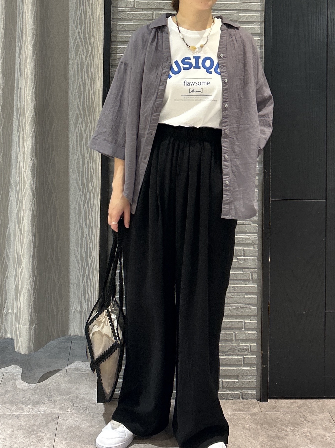 ga_riさんの「THE SHOP TK｜ポジティブカラーが映える　バイオウォッシュバックギャザーシャツ」を使ったコーディネート