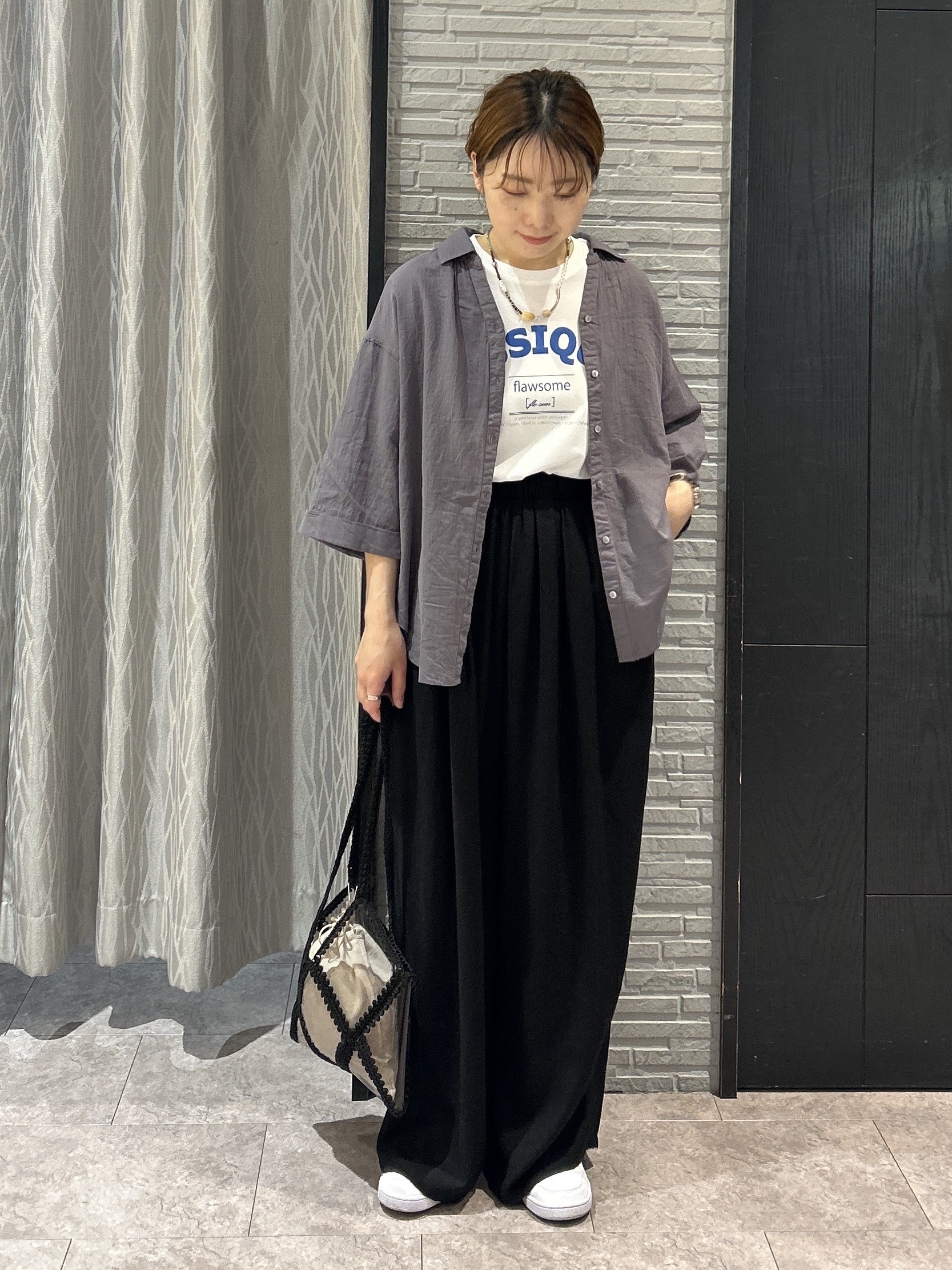 ga_riさんの「THE SHOP TK｜ポジティブカラーが映える　バイオウォッシュバックギャザーシャツ」を使ったコーディネート