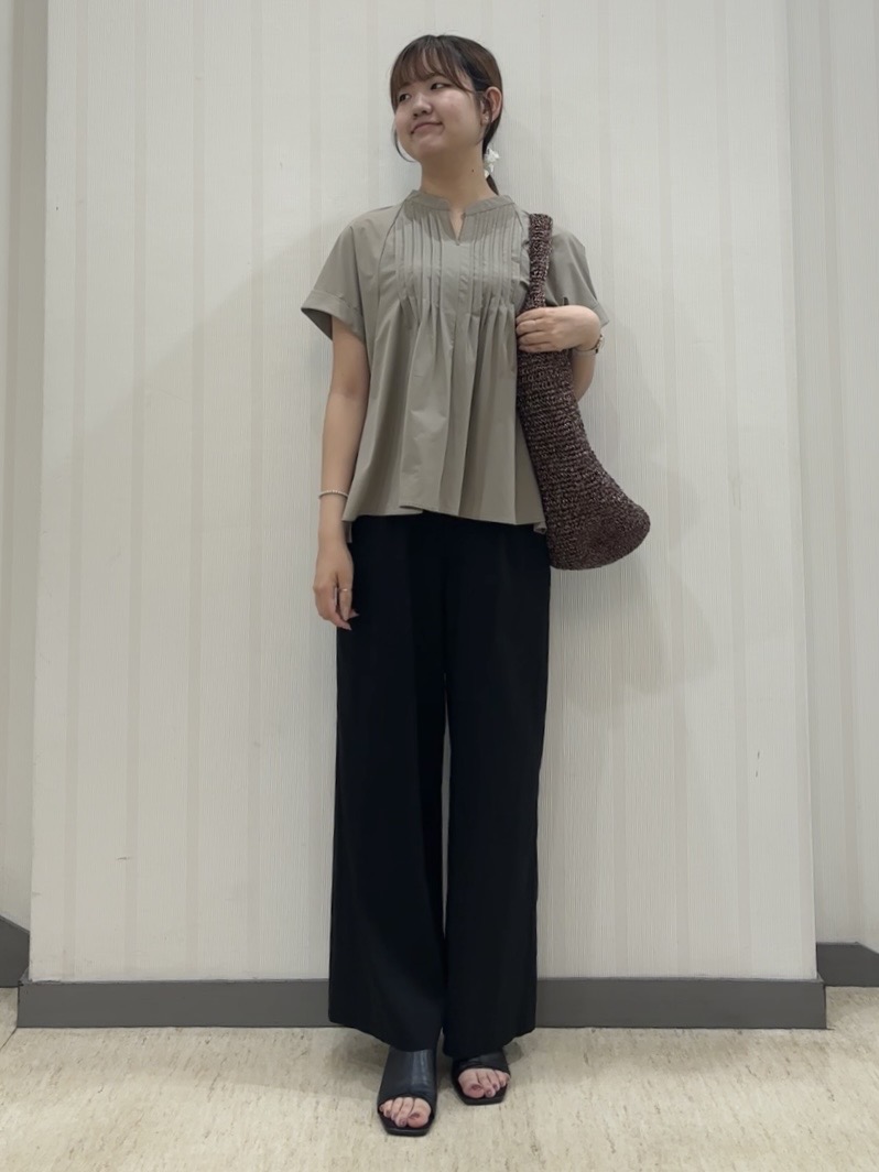 ちひさんの「INDIVI｜【褒められパンツ／洗える／ウエストゴム】ワイドタックパンツ」を使ったコーディネート