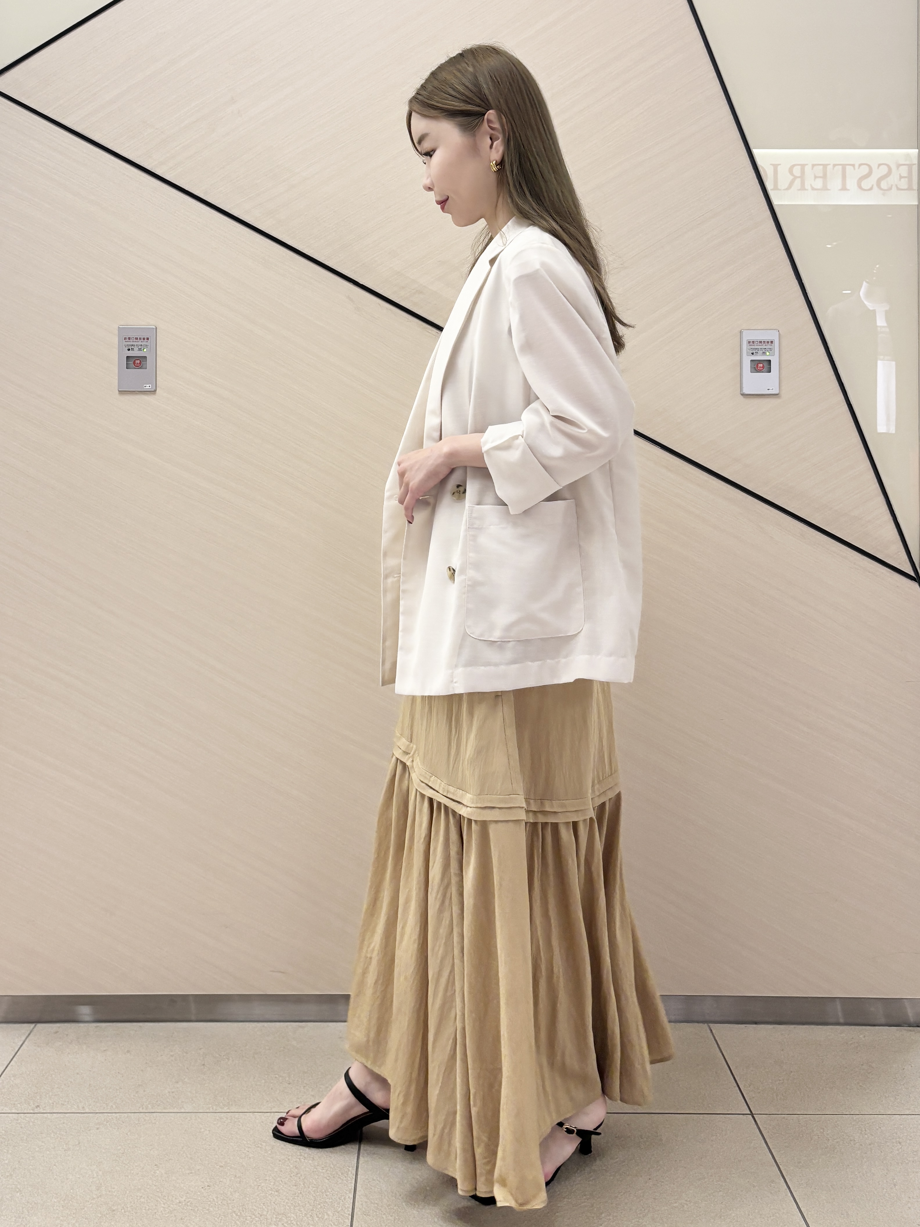清水夏姫さんの「DRESSTERIOR｜【otonaMUSE5月号掲載】スキニーベルトサンダル」を使ったコーディネート
