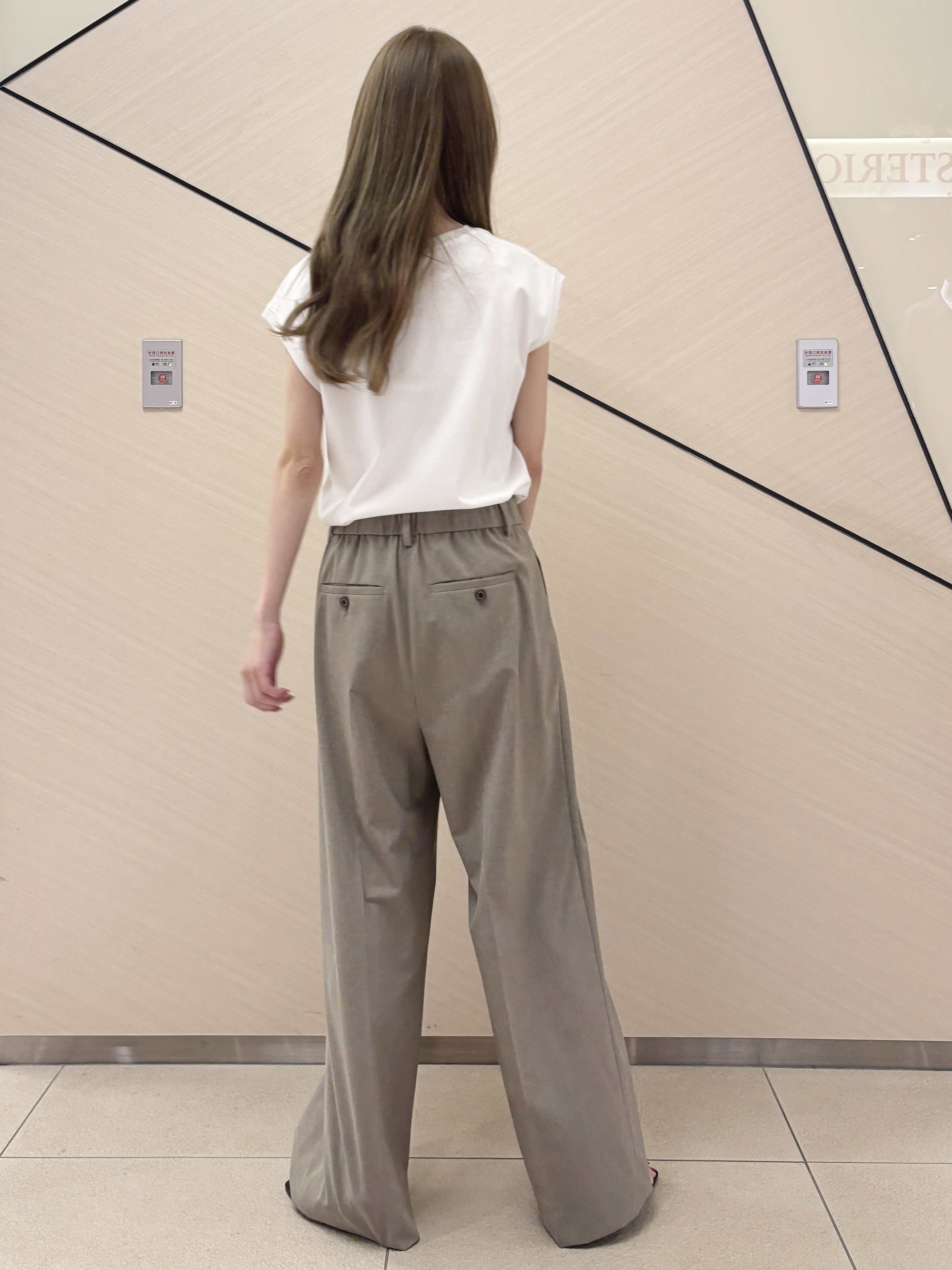清水夏姫さんの「DRESSTERIOR｜【otonaMUSE5月号掲載】スキニーベルトサンダル」を使ったコーディネート