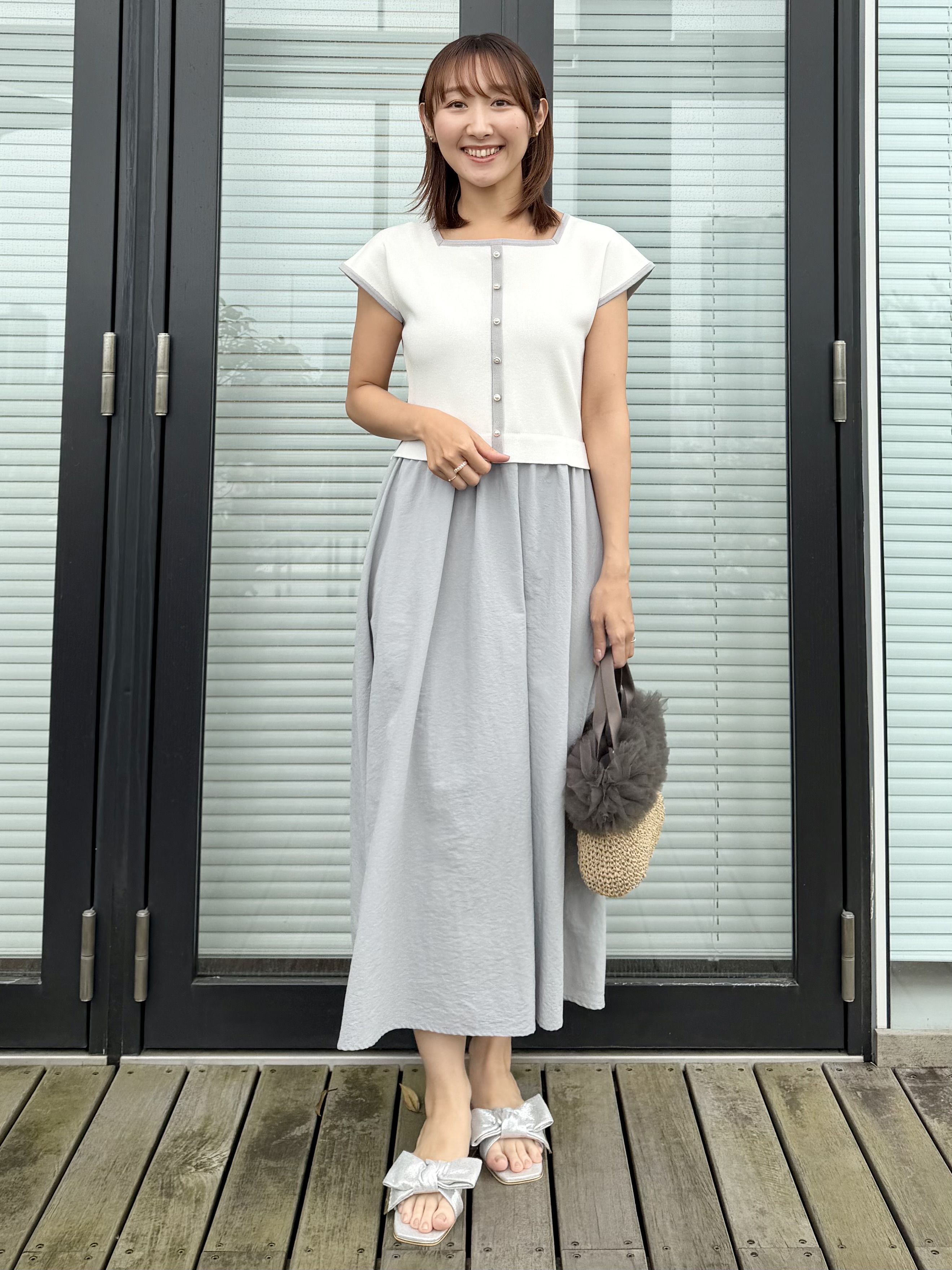 みぃさんの「Couture brooch｜【洗濯機可】バイカラー ニットドッキング ワンピース」を使ったコーディネート