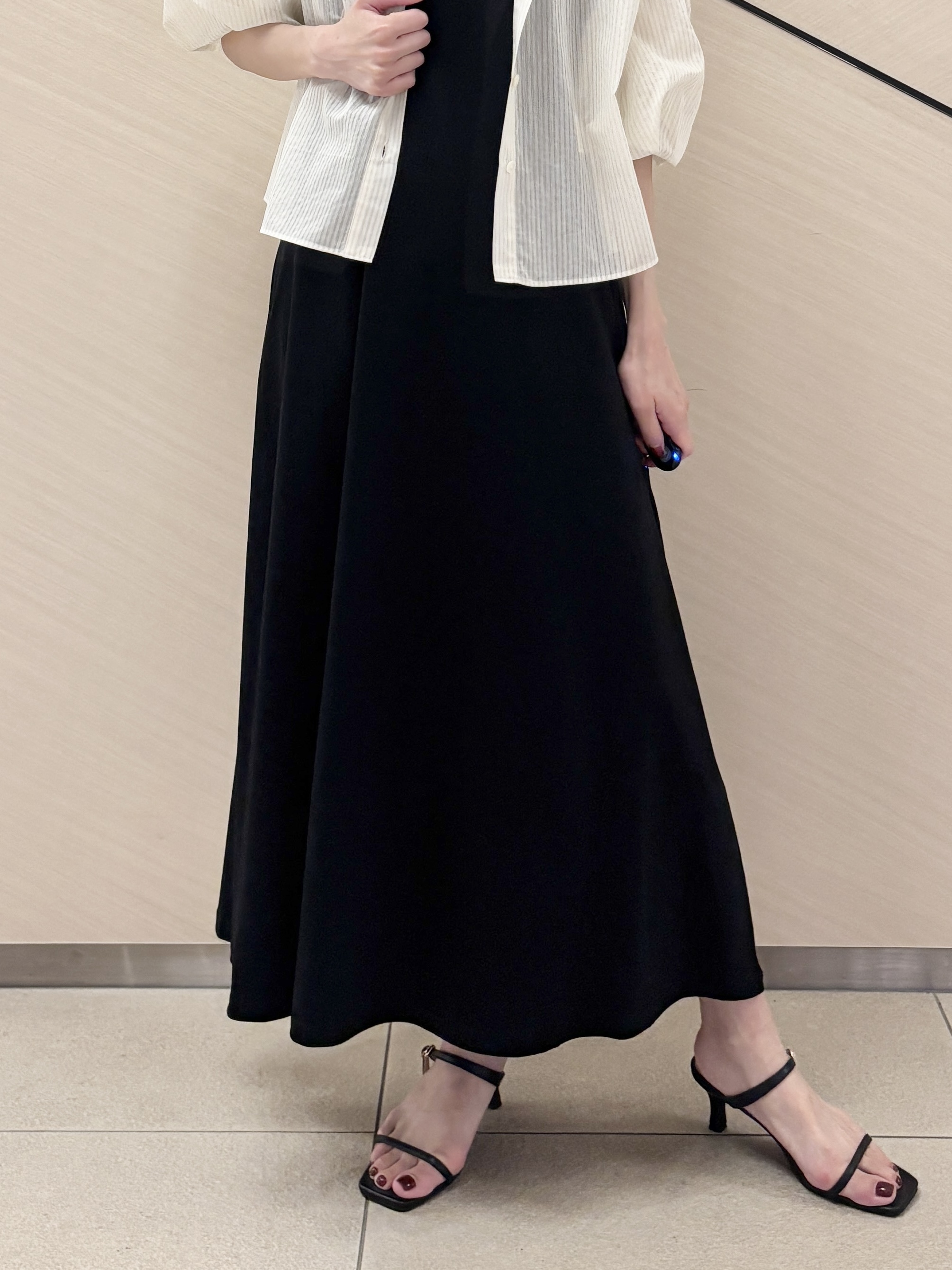 清水夏姫さんの「DRESSTERIOR｜【otonaMUSE5月号掲載】スキニーベルトサンダル」を使ったコーディネート