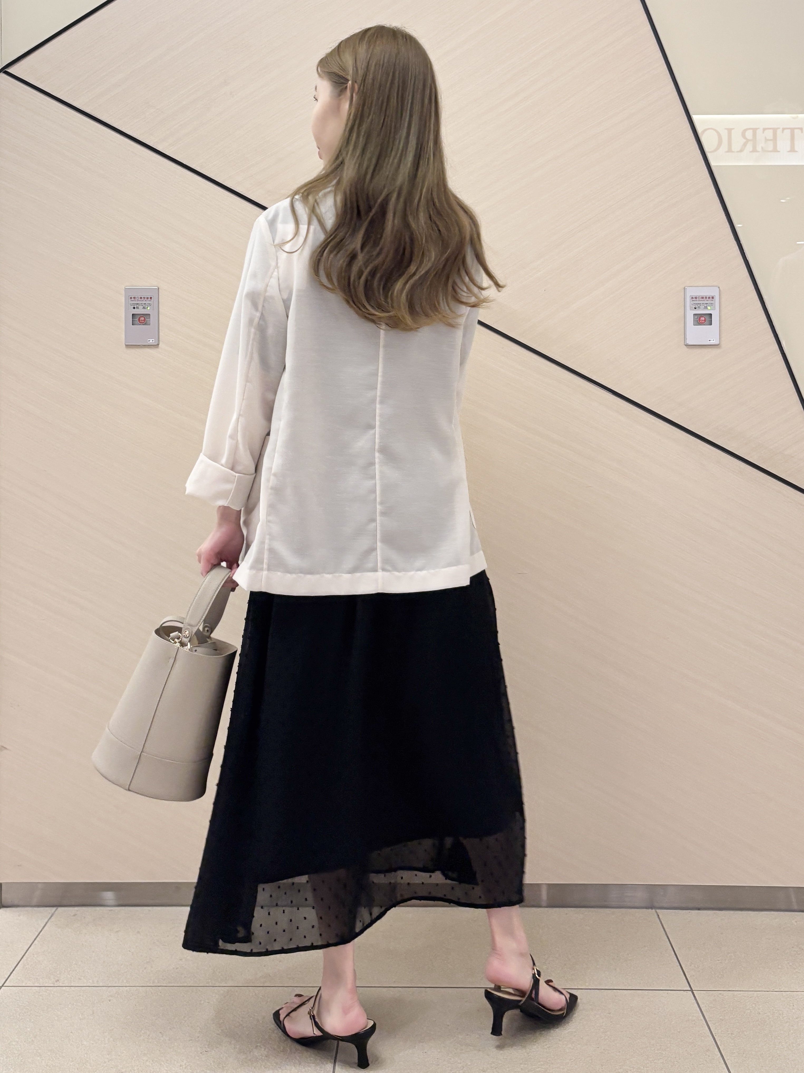 清水夏姫さんの「DRESSTERIOR｜【otonaMUSE5月号掲載】スキニーベルトサンダル」を使ったコーディネート