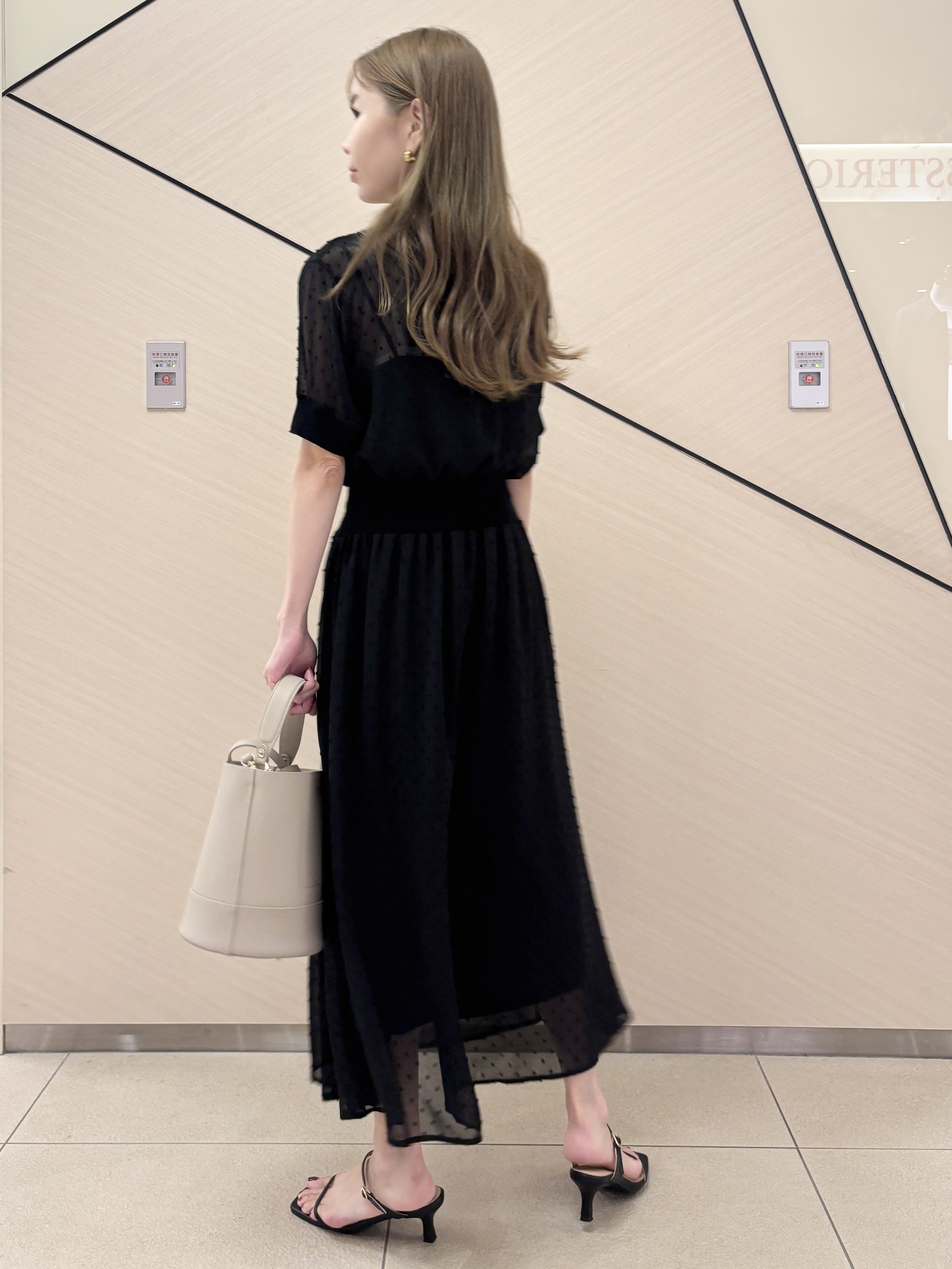 清水夏姫さんの「DRESSTERIOR｜【otonaMUSE5月号掲載】スキニーベルトサンダル」を使ったコーディネート