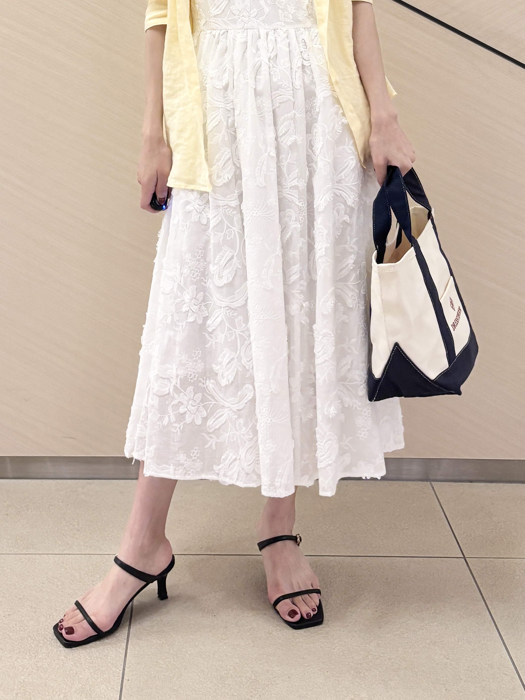 清水夏姫さんの「DRESSTERIOR｜【otonaMUSE5月号掲載】スキニーベルトサンダル」を使ったコーディネート