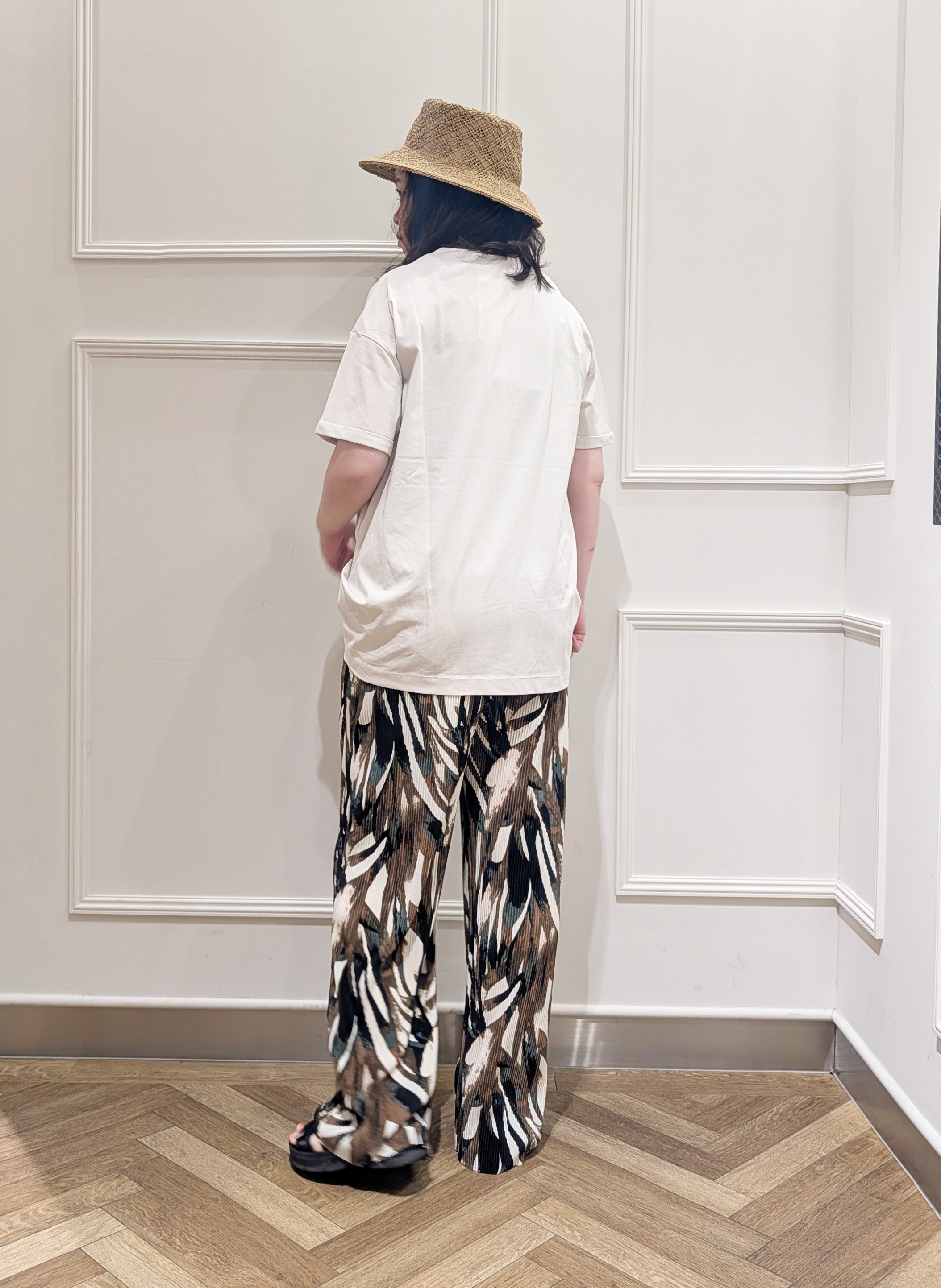 Pさんの「SHOO･LA･RUE｜【ひんやり/S-LL】インせず決まる フロントタックデザインTシャツ」を使ったコーディネート