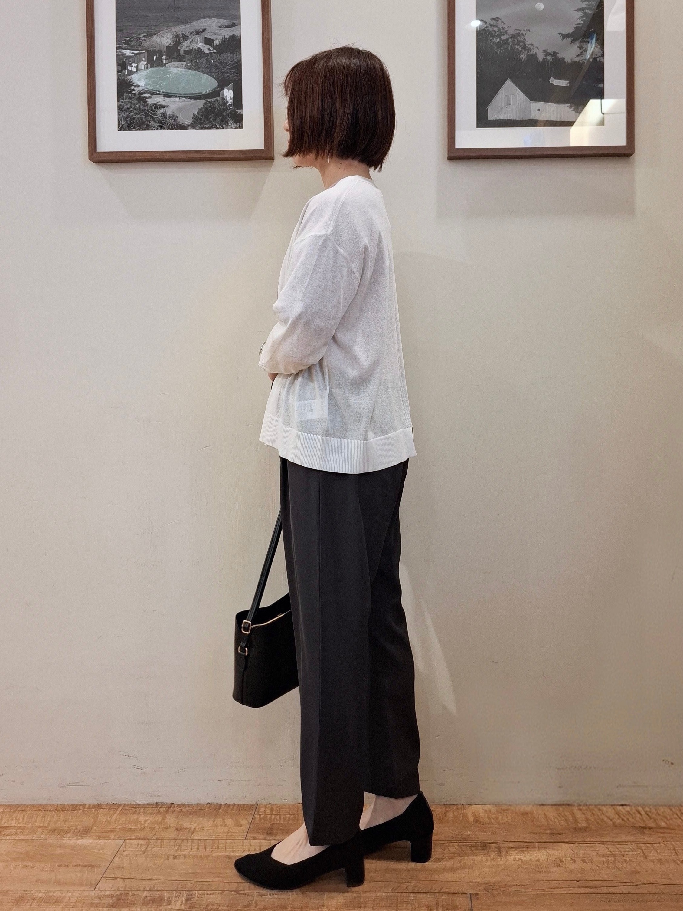 まあるさんの「SHOO･LA･RUE｜【ひんやり/洗濯機可/S-LL】オンにもオフにも マルチに使えるボタンレスカーディガン」を使ったコーディネート
