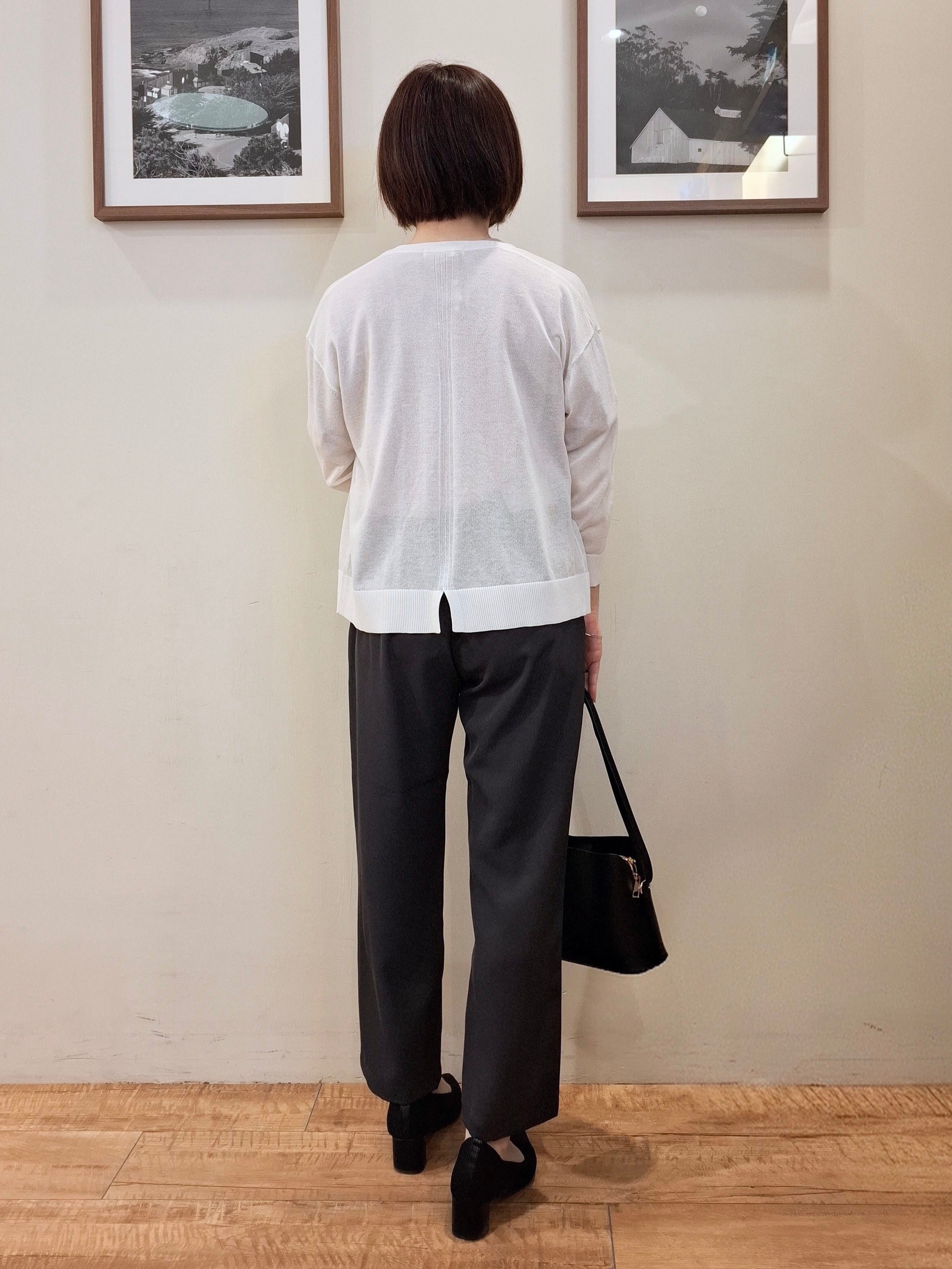 まあるさんの「SHOO･LA･RUE｜【ひんやり/洗濯機可/S-LL】オンにもオフにも マルチに使えるボタンレスカーディガン」を使ったコーディネート