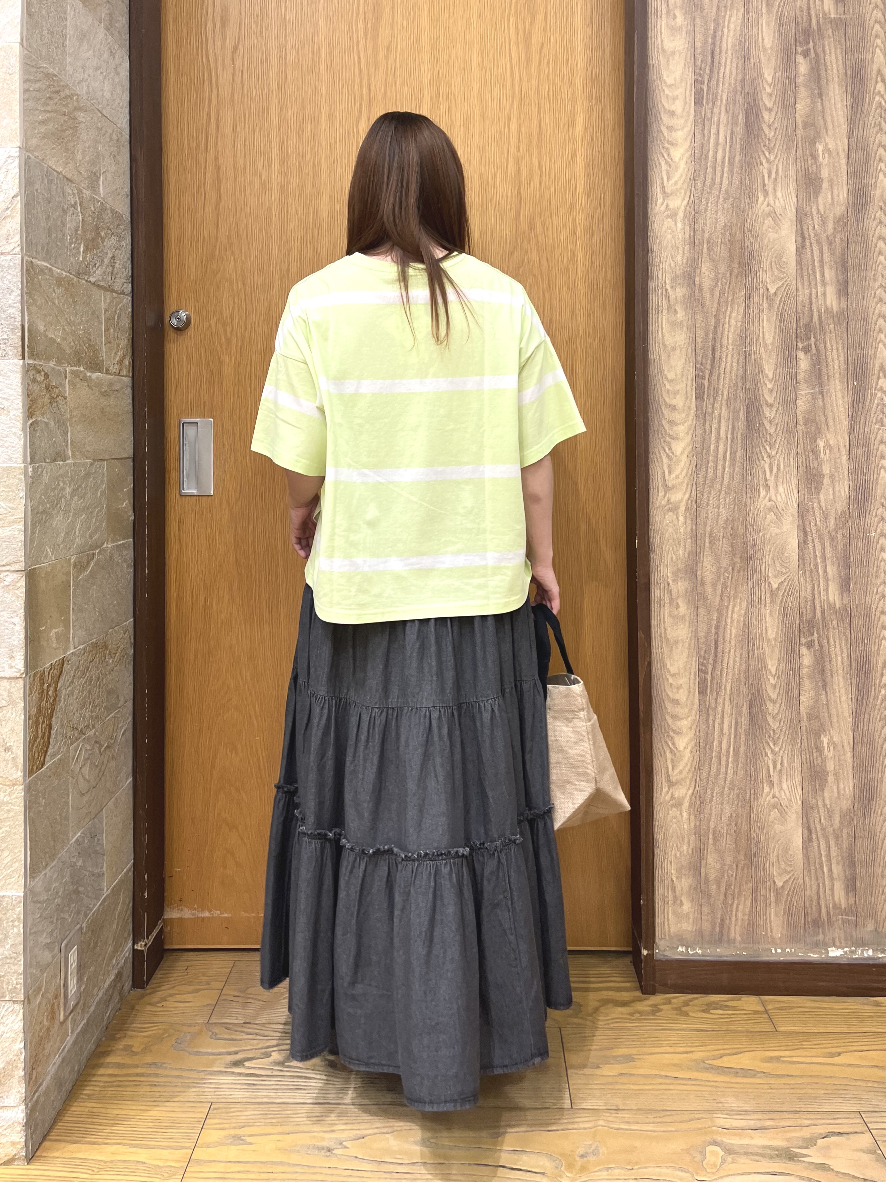 ゆっきーさんの「SHOO･LA･RUE｜【ひんやり/S-LL】涼しげで爽やか 太ボーダー斜め切り替えTシャツ」を使ったコーディネート