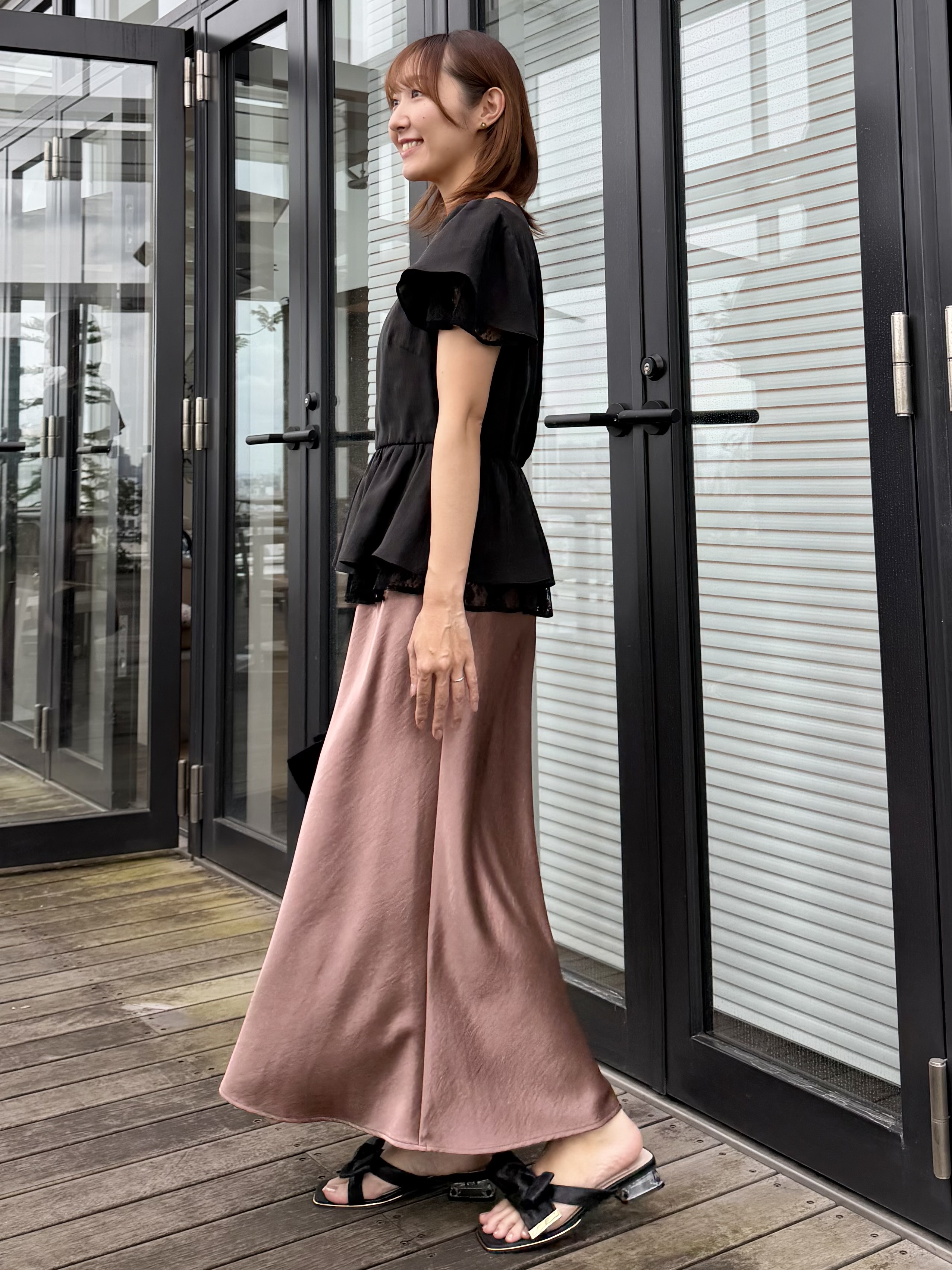 みぃさんの「Couture brooch｜【洗える】レースティアード ペプラムブラウス」を使ったコーディネート