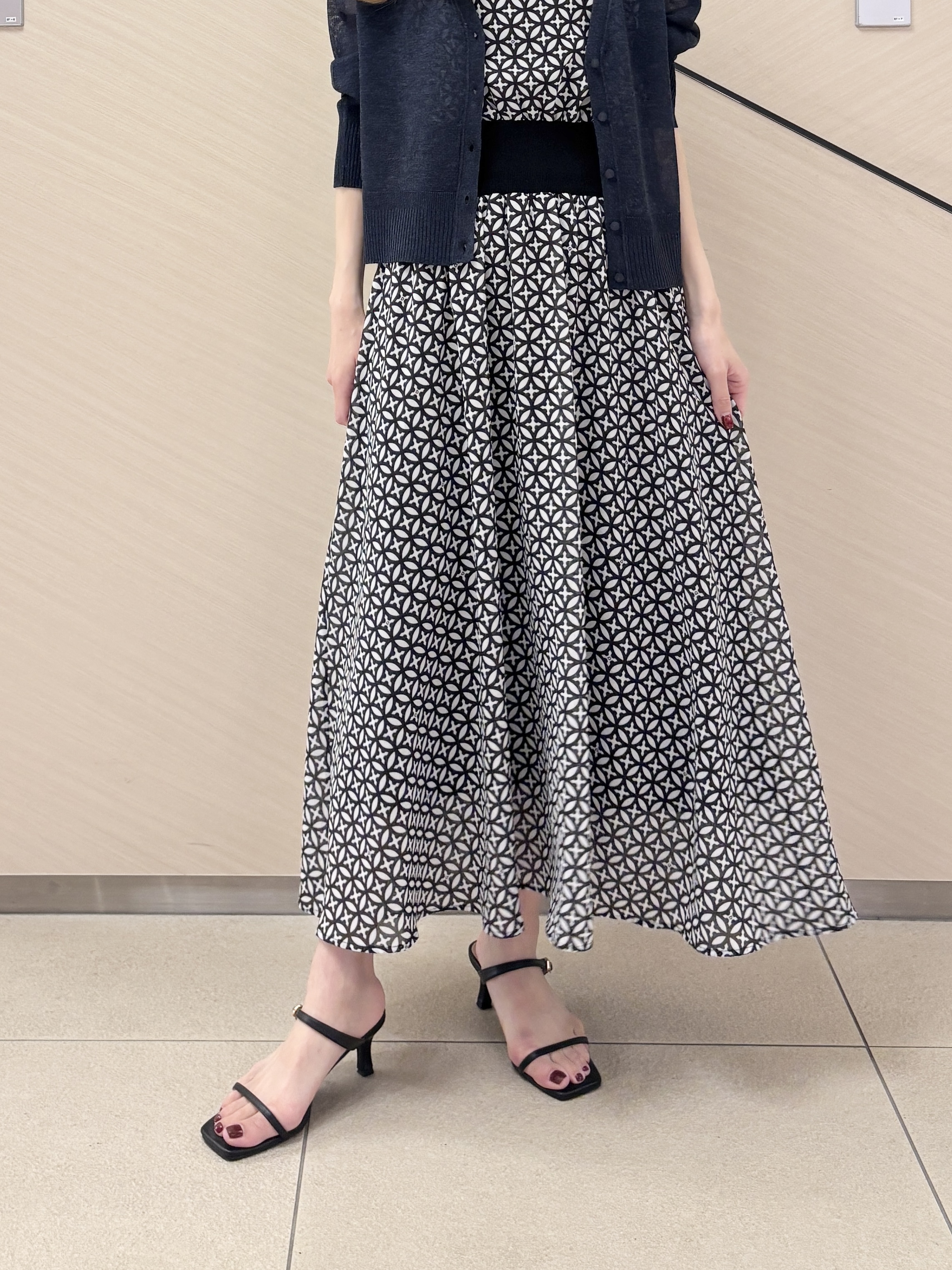 清水夏姫さんの「DRESSTERIOR｜【otonaMUSE5月号掲載】スキニーベルトサンダル」を使ったコーディネート