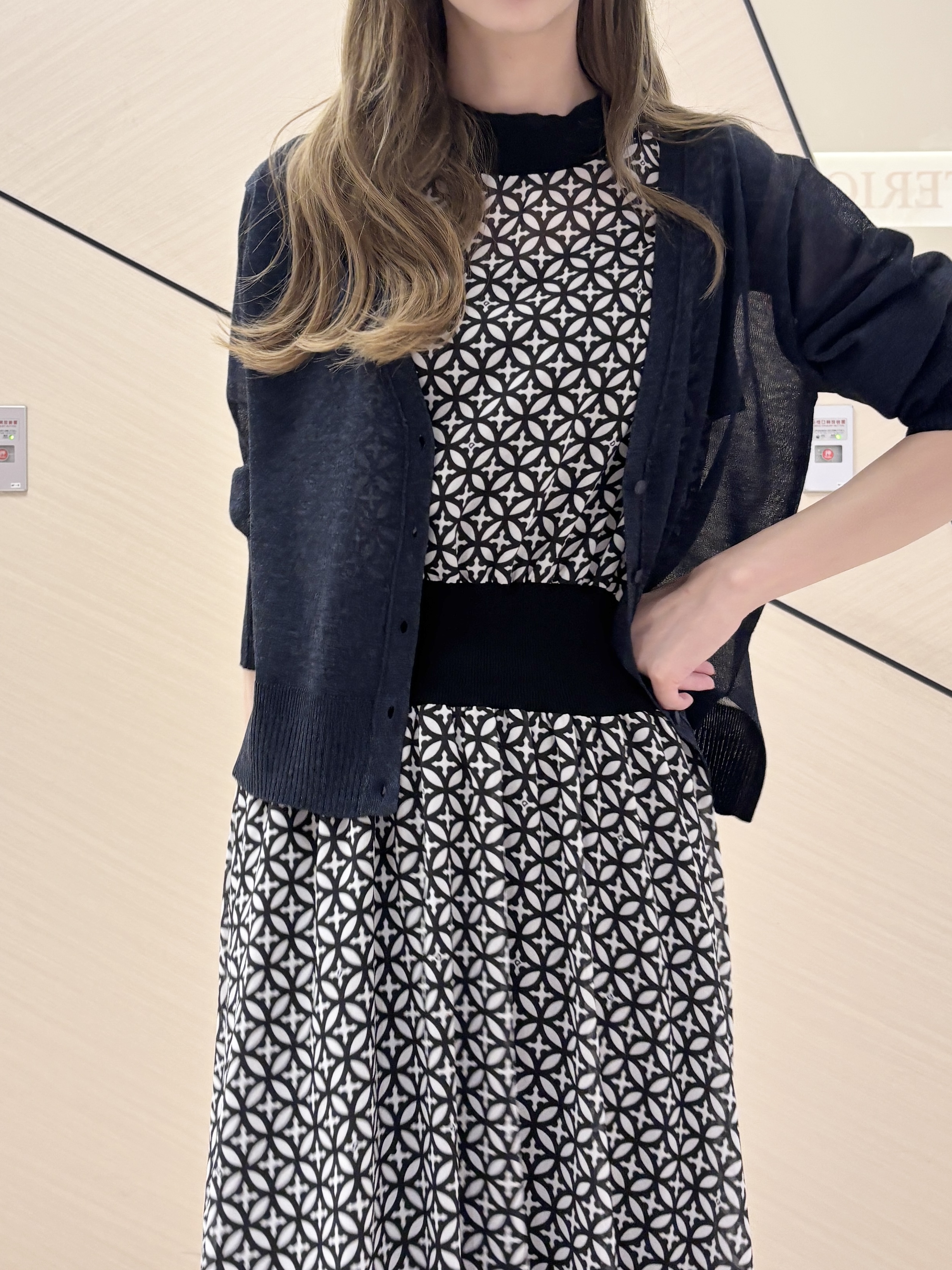 清水夏姫さんの「DRESSTERIOR｜【otonaMUSE5月号掲載】スキニーベルトサンダル」を使ったコーディネート