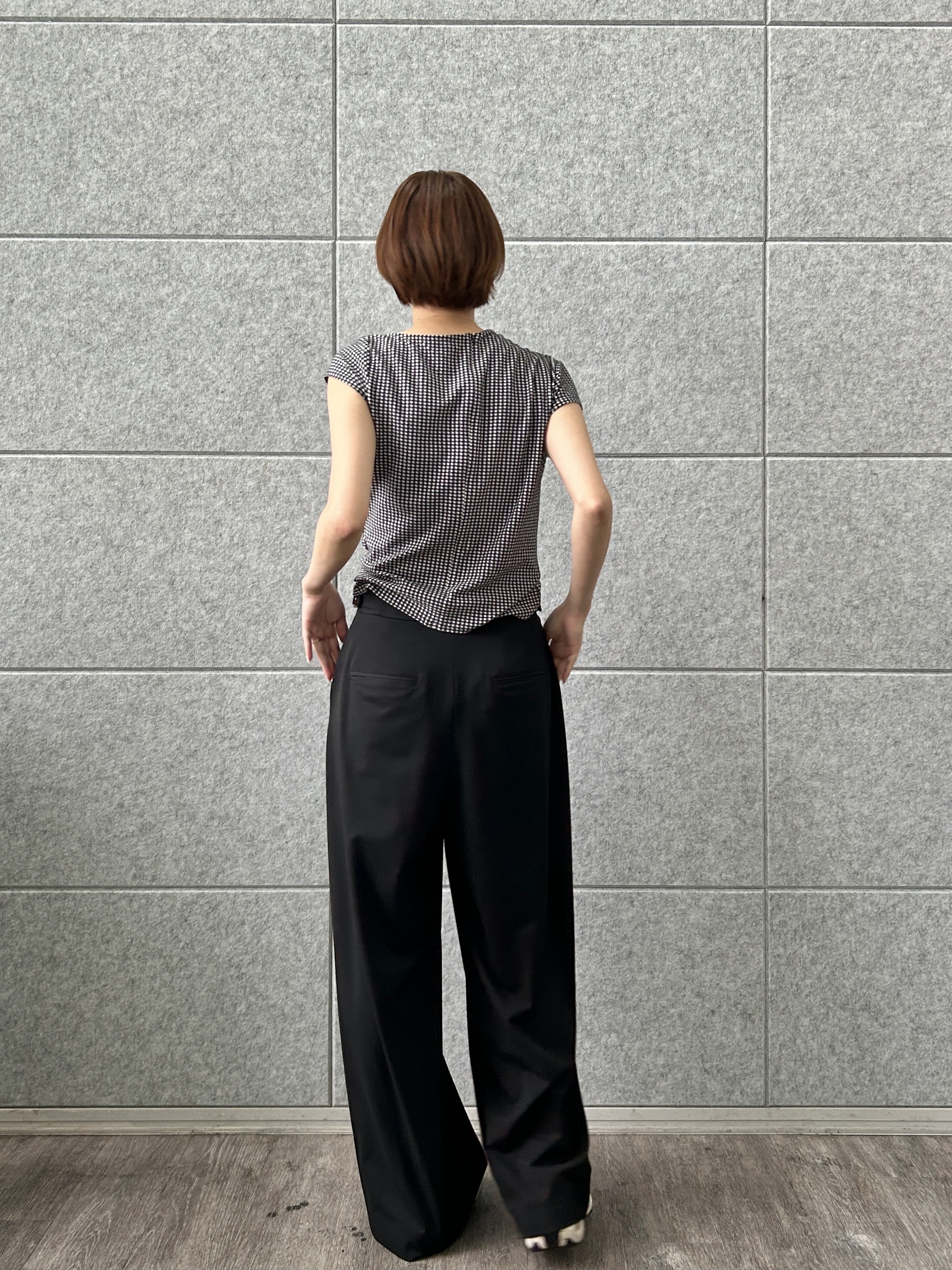 harunaさんの「CODE A｜gingham edge tops」を使ったコーディネート