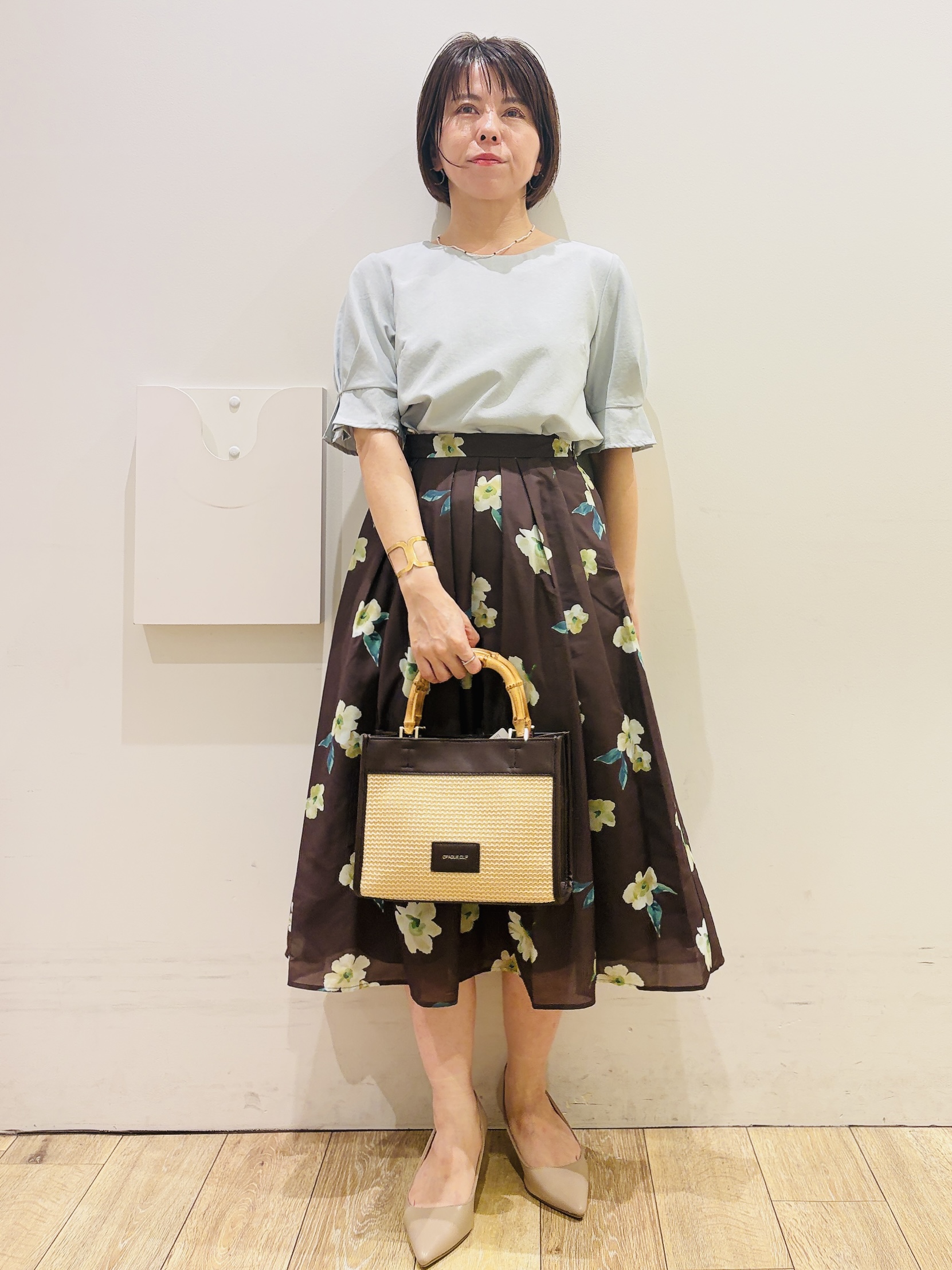YUKOさんの「index｜【接触冷感】タックパフスリーブブラウス《吸水速乾／防シワ／洗濯機OK／XS～3L／6col》」を使ったコーディネート