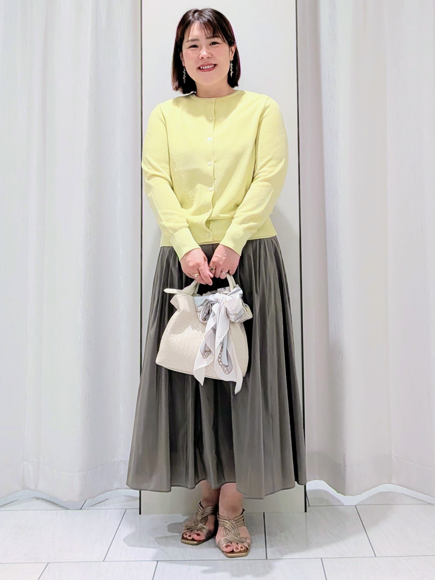 Onumaさんの「UNTITLED｜【アンサンブル可】ラメ混クルーネックカーディガン」を使ったコーディネート