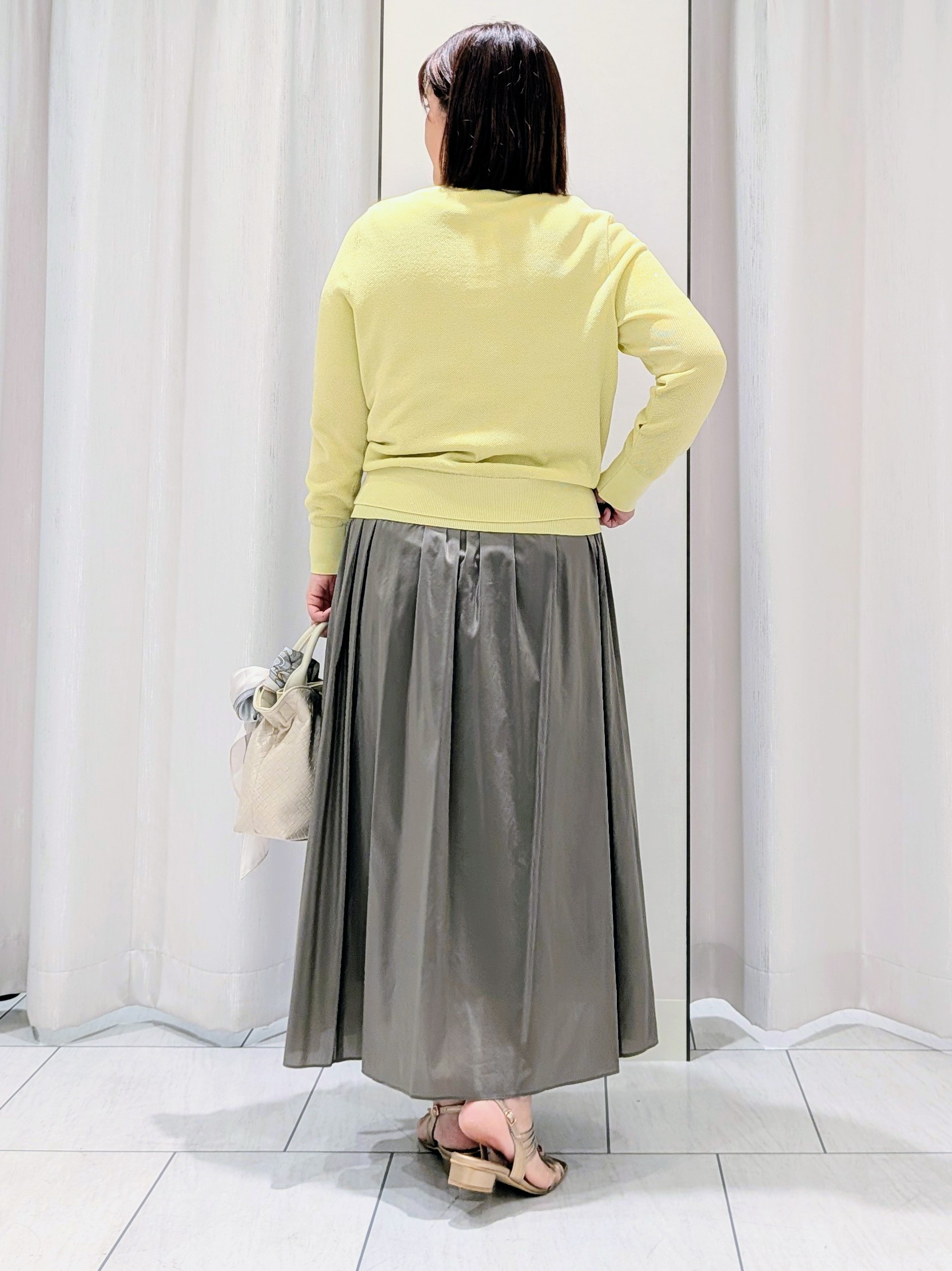 Onumaさんの「UNTITLED｜【アンサンブル可】ラメ混クルーネックカーディガン」を使ったコーディネート