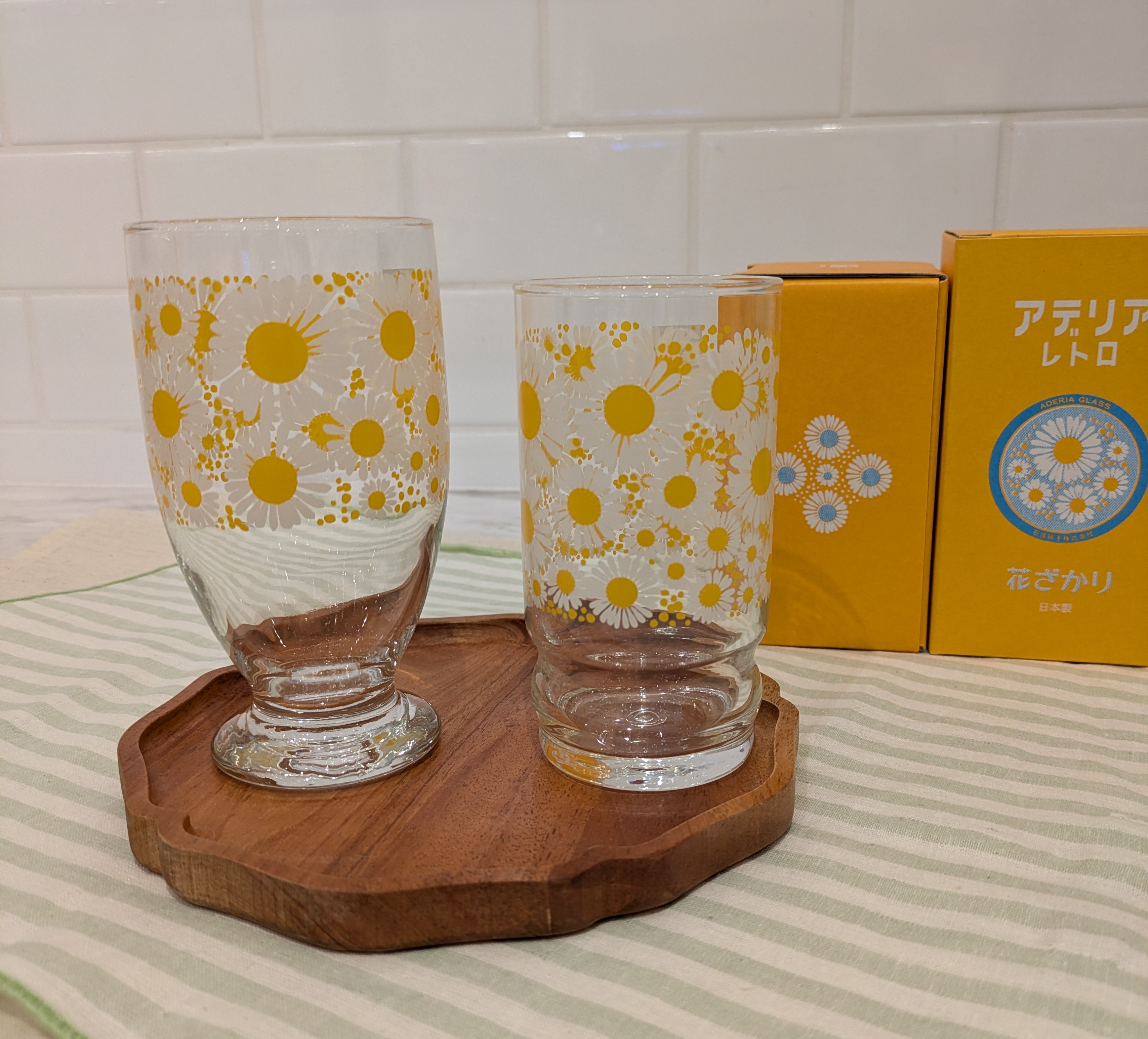 maruさんの「212 KITCHEN STORE｜台付きグラス320 花ざかり」を使ったコーディネート