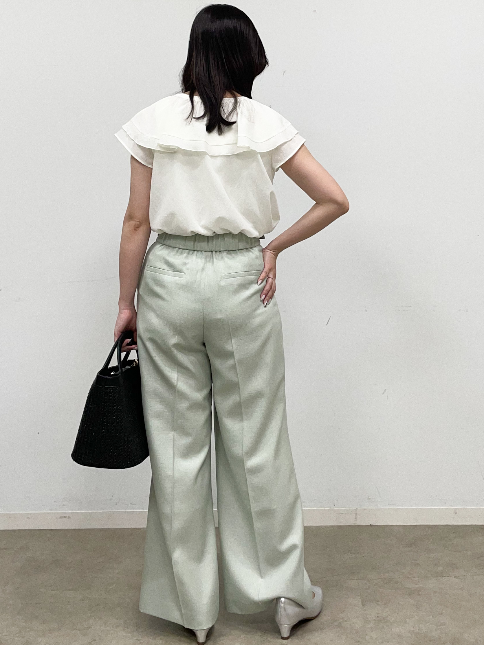 yukariさんの「Reflect｜【通気性あり／涼しい／マシンウォッシャブル】フリルブラウス」を使ったコーディネート