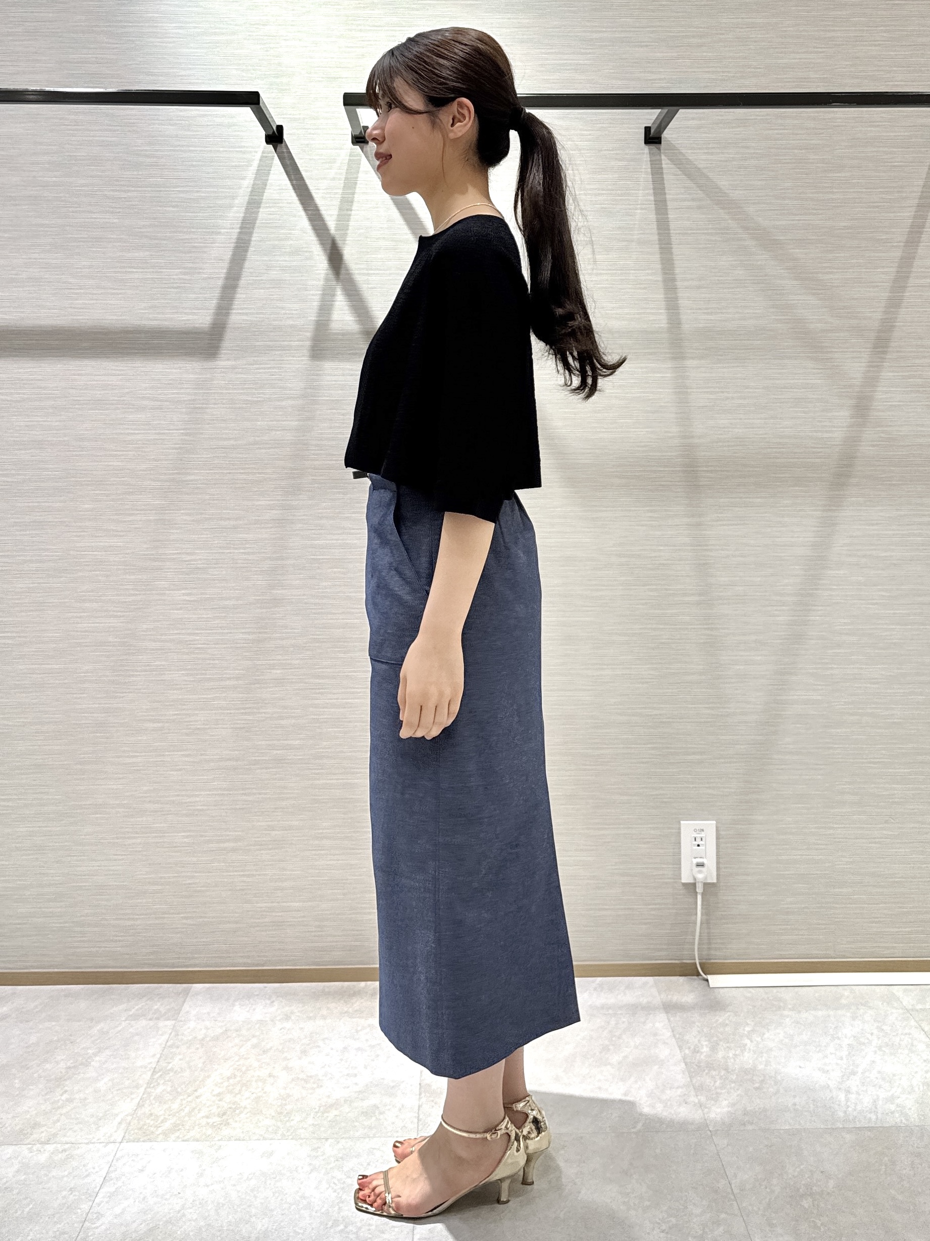 nanaさんの「UNTITLED｜【ストレッチ性/洗える】短丈ニットカーディガン」を使ったコーディネート