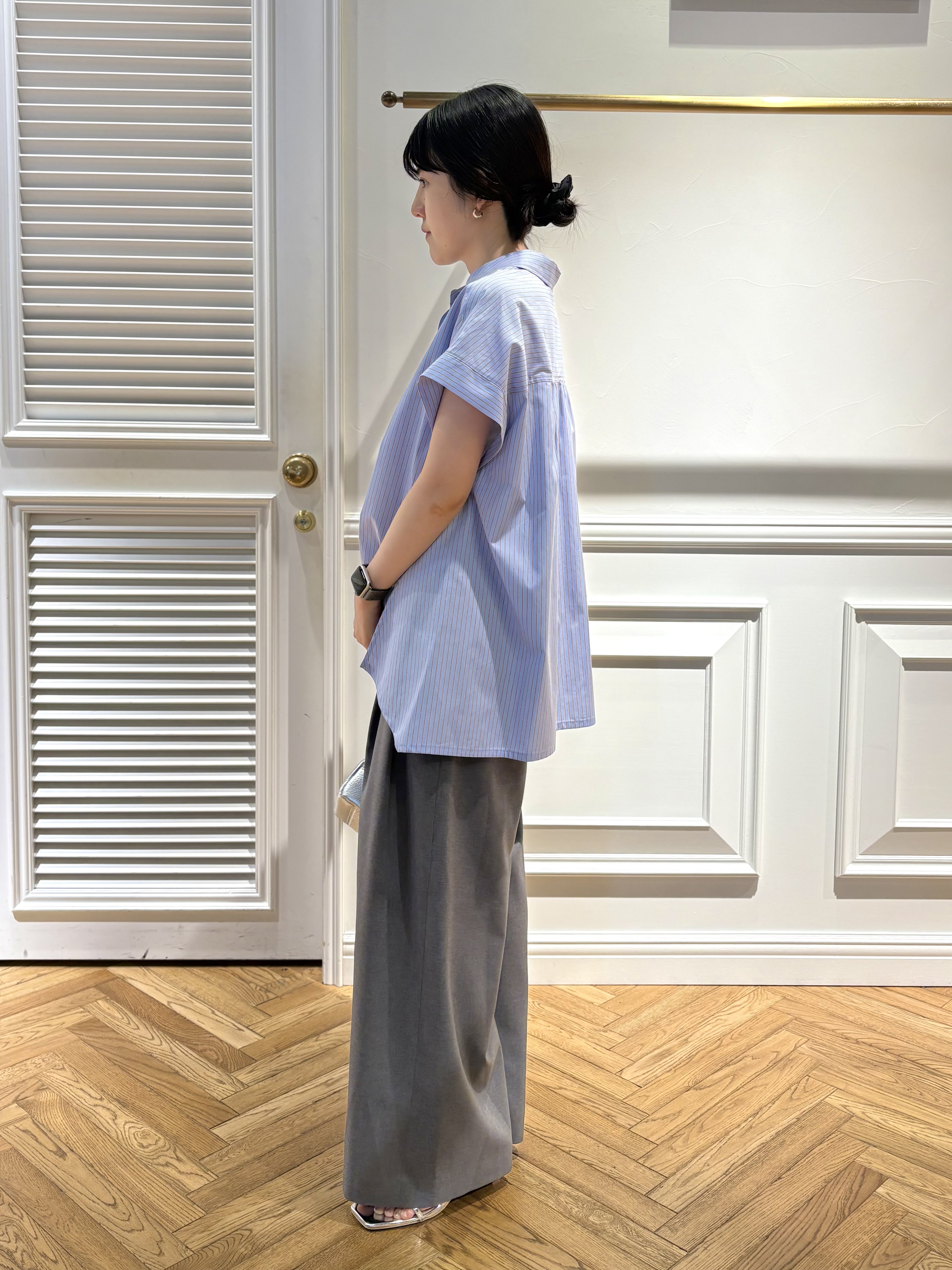cocoさんの「DRESSTERIOR｜【毎年人気/ウォッシャブル】バックフレア ストライプシャツ」を使ったコーディネート