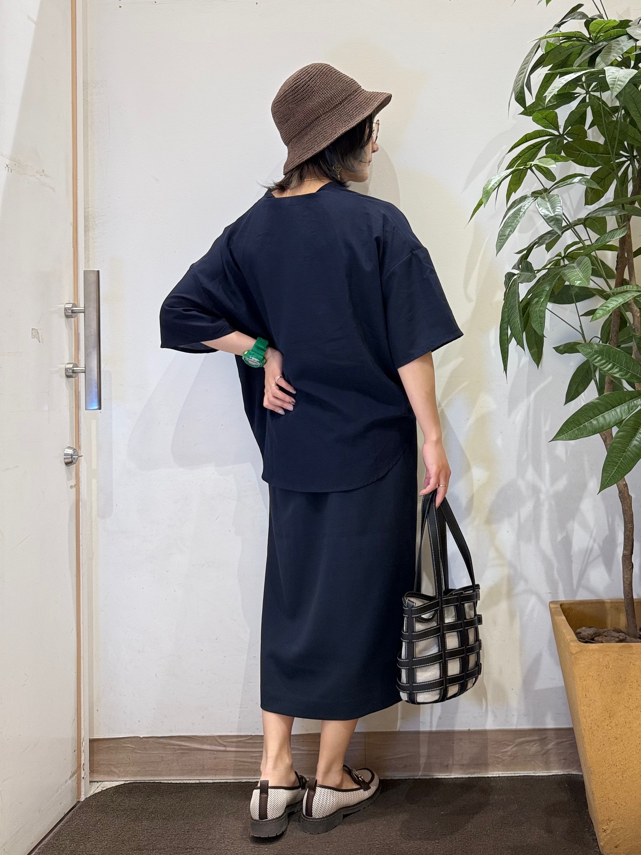 misakiさんの「SHOO･LA･RUE｜【洗濯機可/S-LL】大人の抜け感 ゆるっと5分袖シャツ」を使ったコーディネート