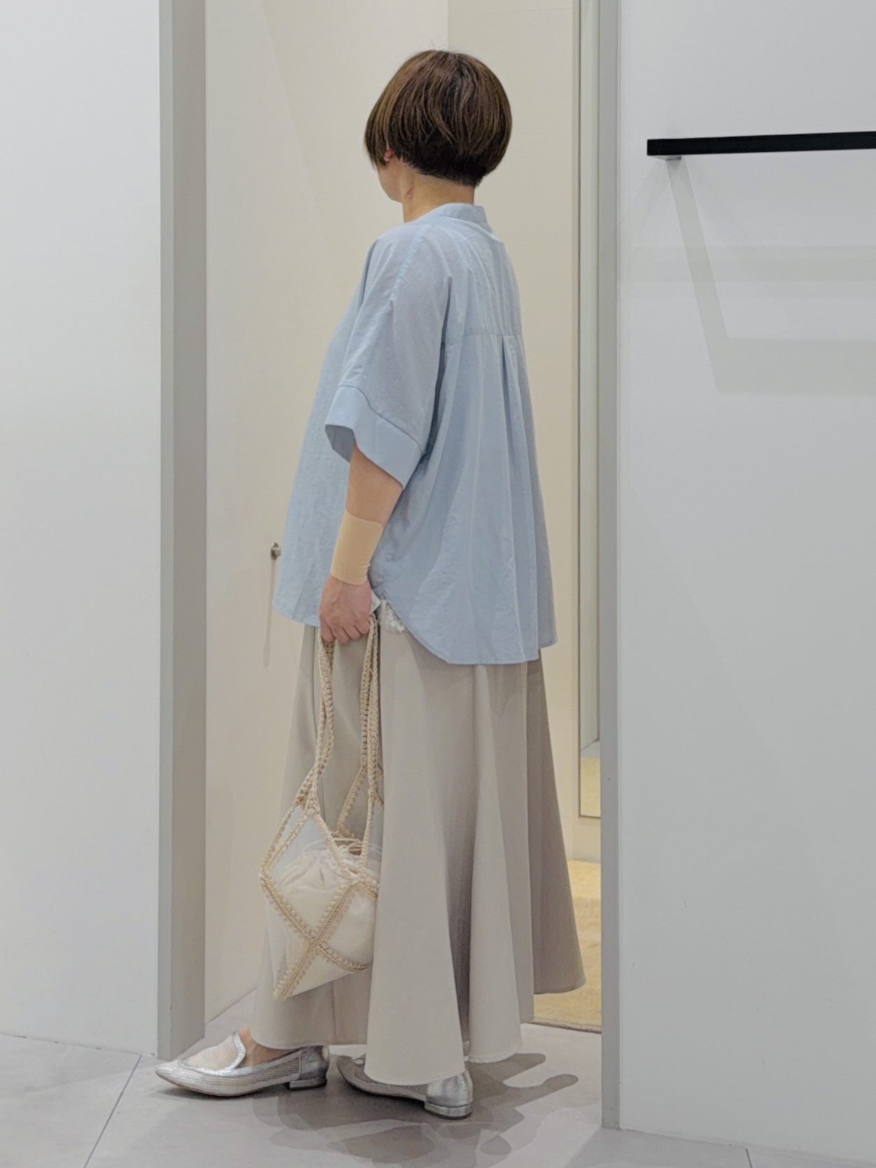 タナさんの「THE SHOP TK｜【高レビュー/体型カバー】さらっと快適 ドルマン5分袖ブラウス」を使ったコーディネート