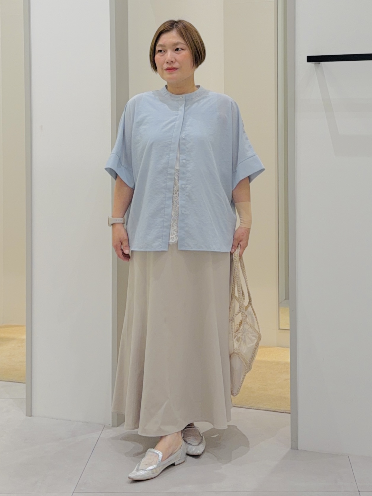 タナさんの「THE SHOP TK｜【高レビュー/体型カバー】さらっと快適 ドルマン5分袖ブラウス」を使ったコーディネート