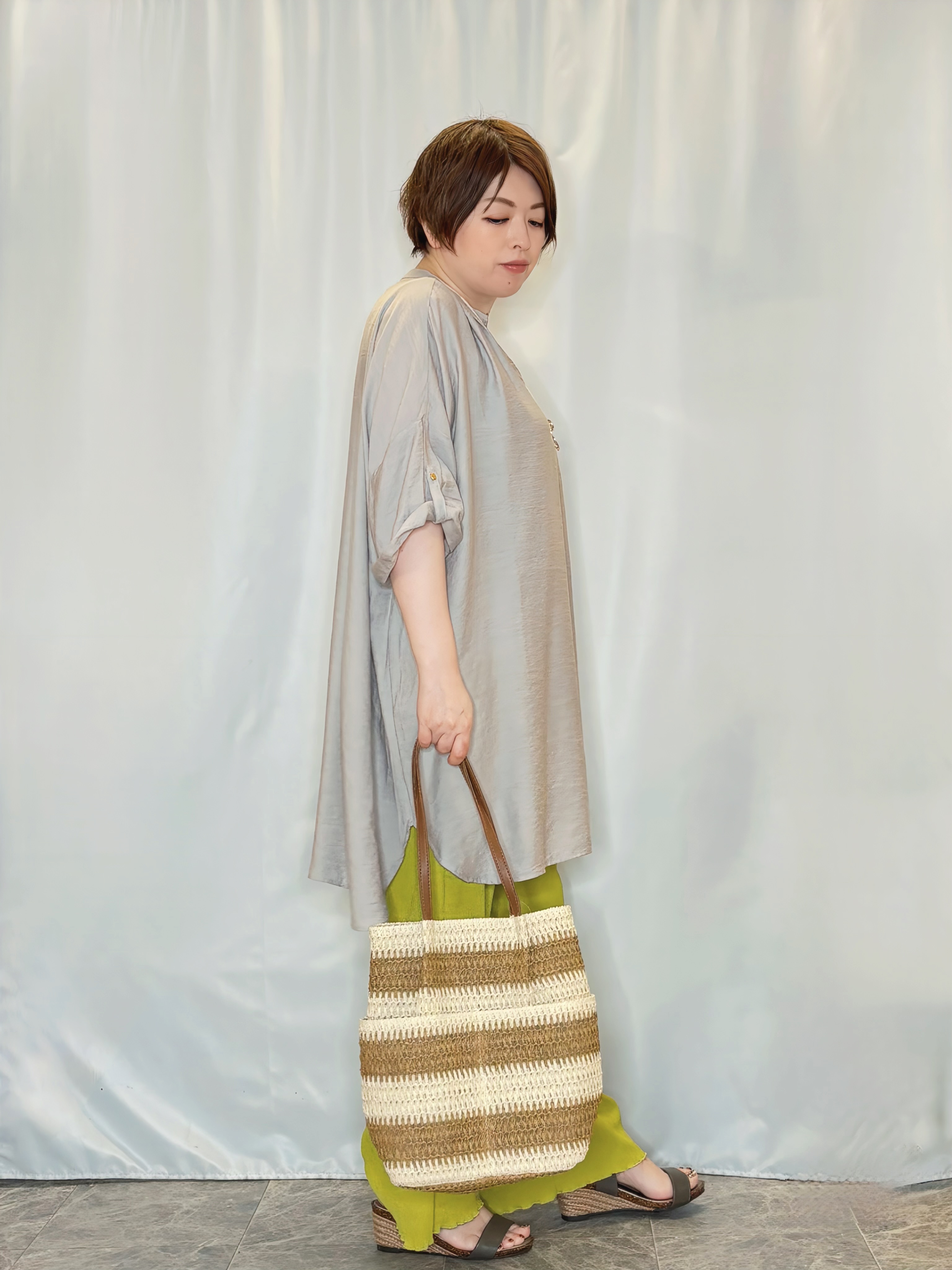 たみさんの「SHOO･LA･RUE｜【ひんやり/S-LL/洗濯機可】体型カバー叶える 大人のゆるドルマンチュニック」を使ったコーディネート