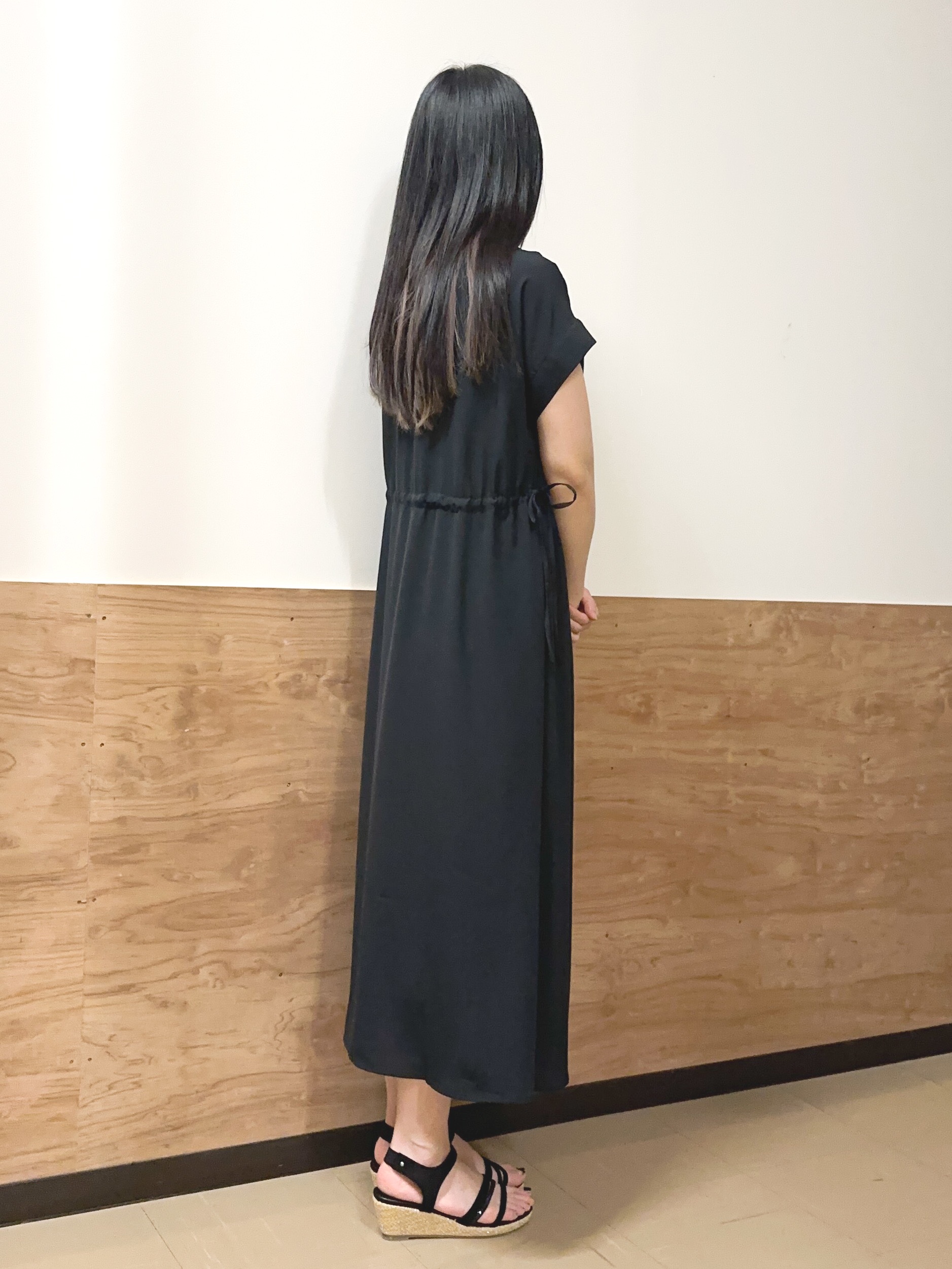 すーさんの「grove｜【洗える/体型カバー】ウエストドロストワンピース」を使ったコーディネート