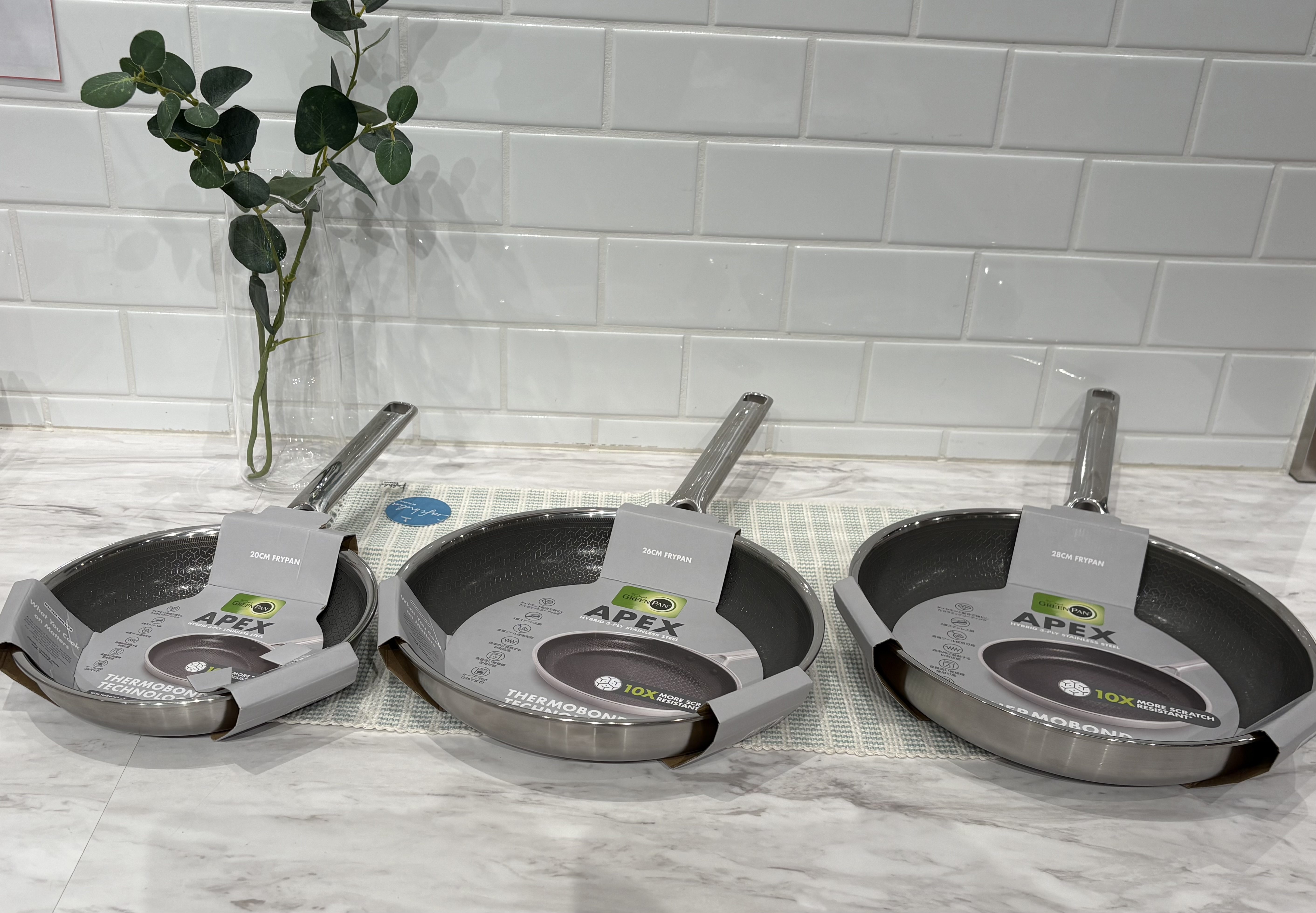 YUKOさんの「212 KITCHEN STORE｜エーペックス フライパン 20cm ＜GreenPan  グリーンパン＞」を使ったコーディネート