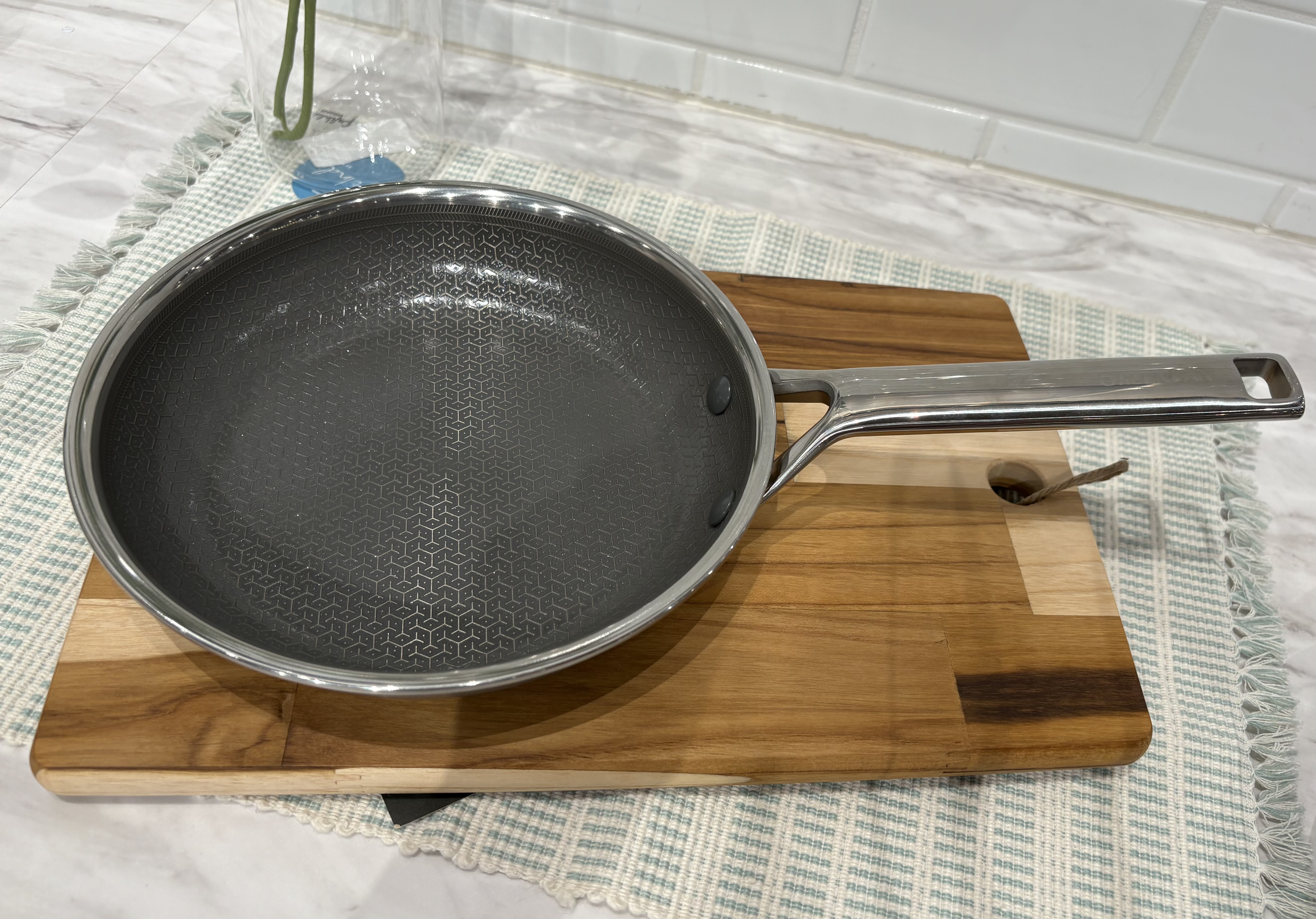 YUKOさんの「212 KITCHEN STORE｜エーペックス フライパン 20cm ＜GreenPan  グリーンパン＞」を使ったコーディネート