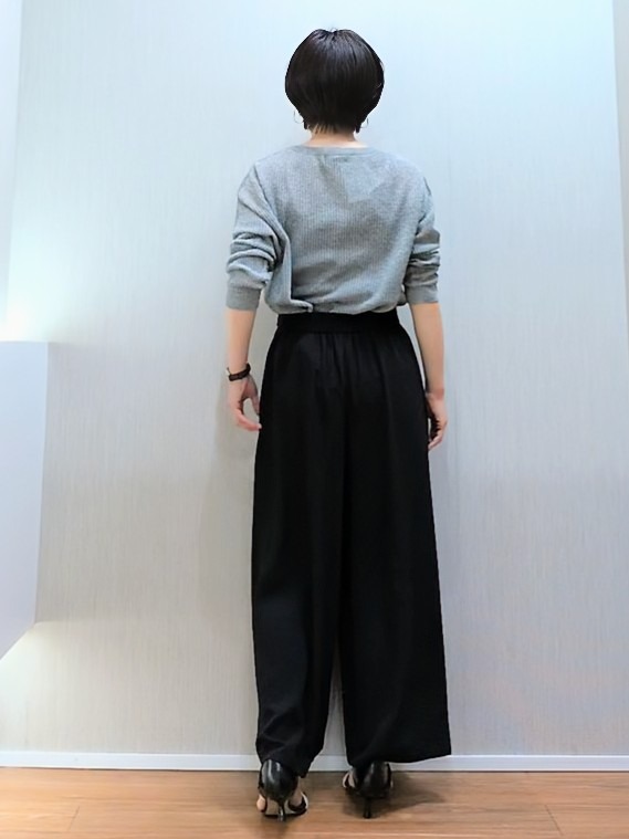 ミズタさんの「UNTITLED｜シアーメッシュニット」を使ったコーディネート
