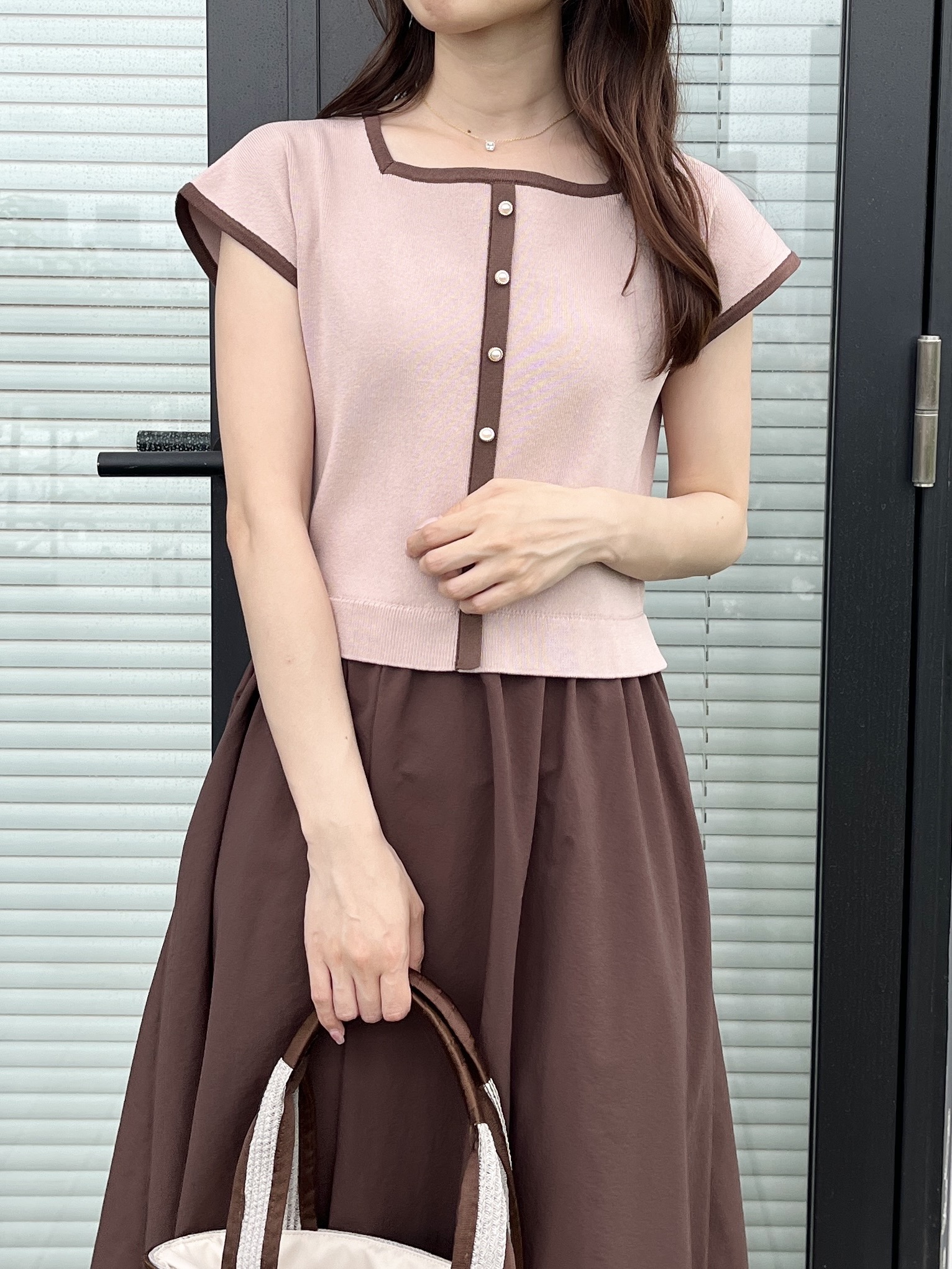 はばさんの「Couture brooch｜【洗濯機可】バイカラー ニットドッキング ワンピース」を使ったコーディネート