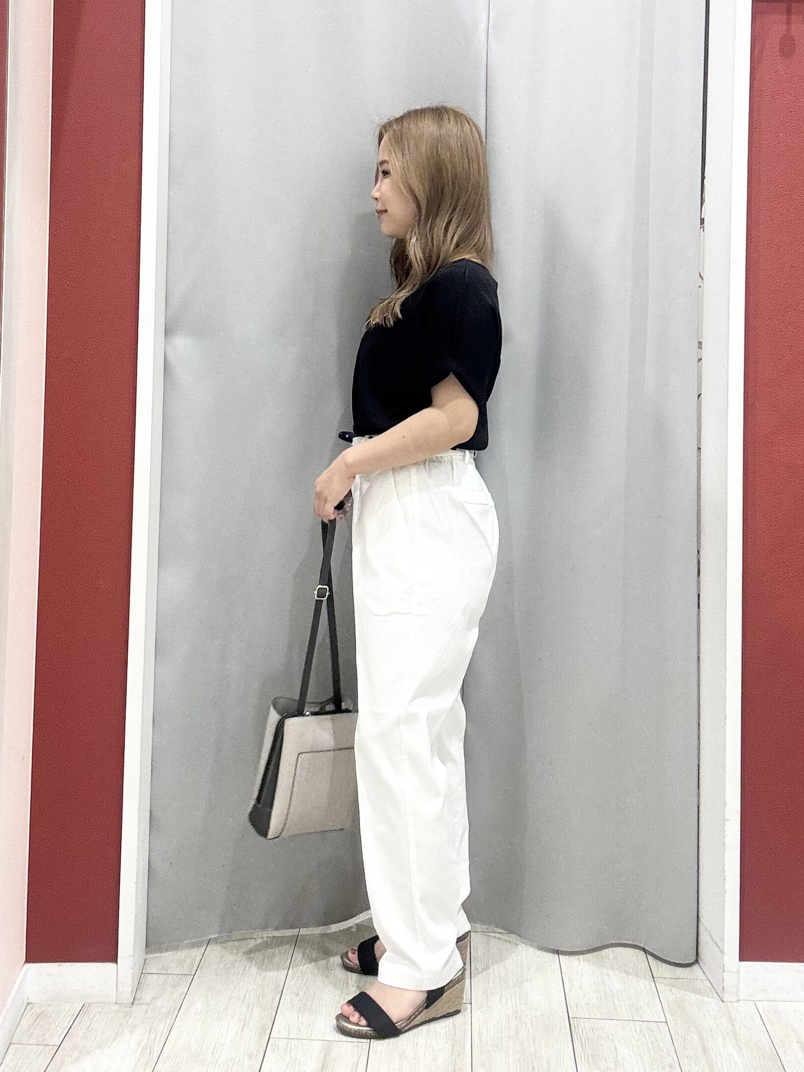 shioさんの「SHOO･LA･RUE｜【毎日洗える/ひんやり/UV/S-LL】二の腕隠れる さらっとドルマン半袖ニット」を使ったコーディネート