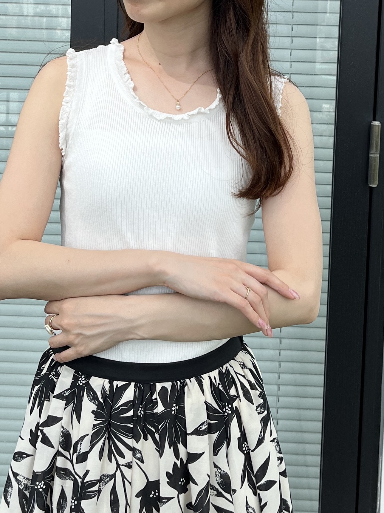 はばさんの「Couture brooch｜【洗える】ショート丈 シアーシャツ」を使ったコーディネート