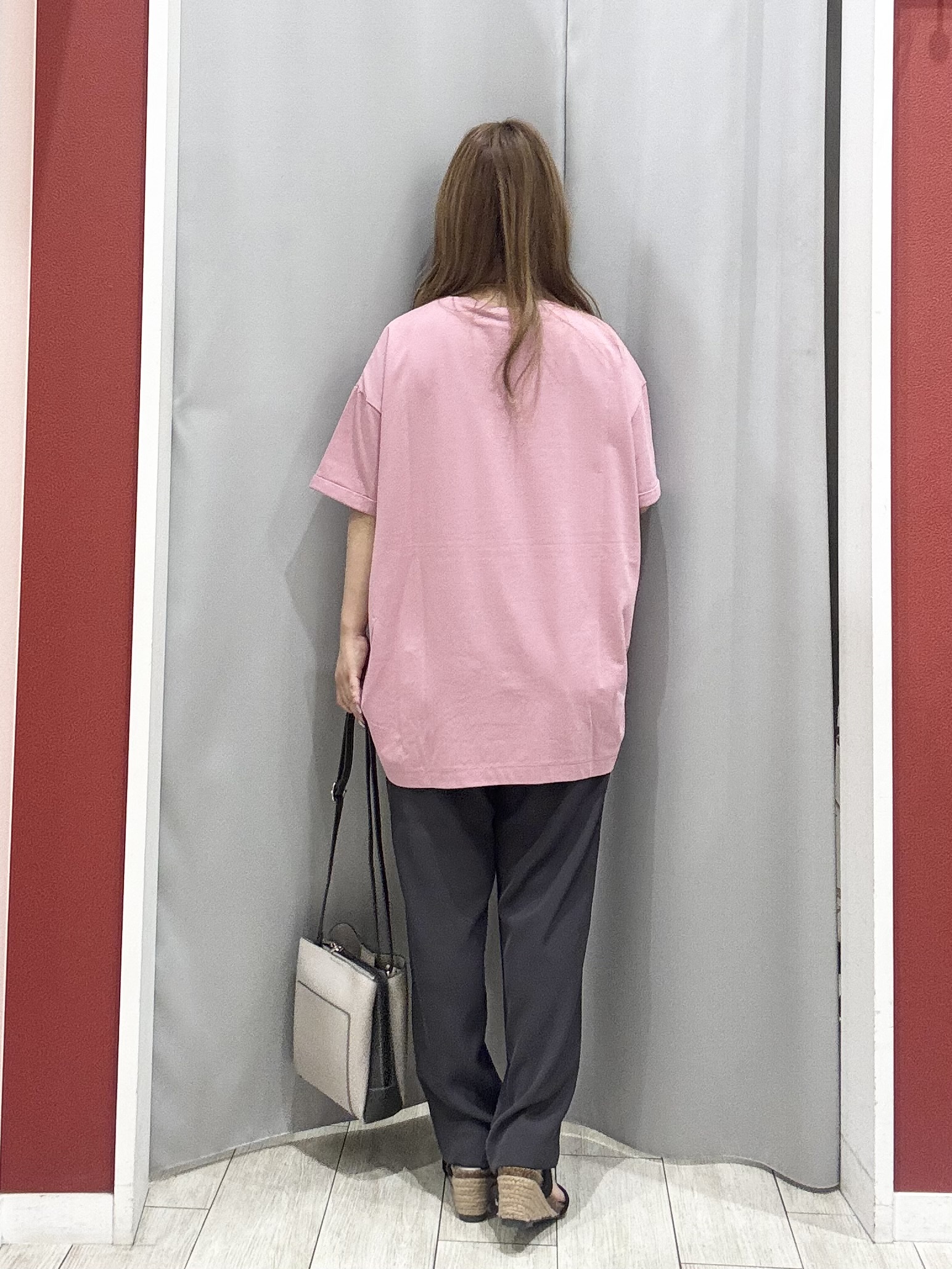 shioさんの「SHOO･LA･RUE｜【ひんやり/S-LL】インせず決まる フロントタックデザインTシャツ」を使ったコーディネート