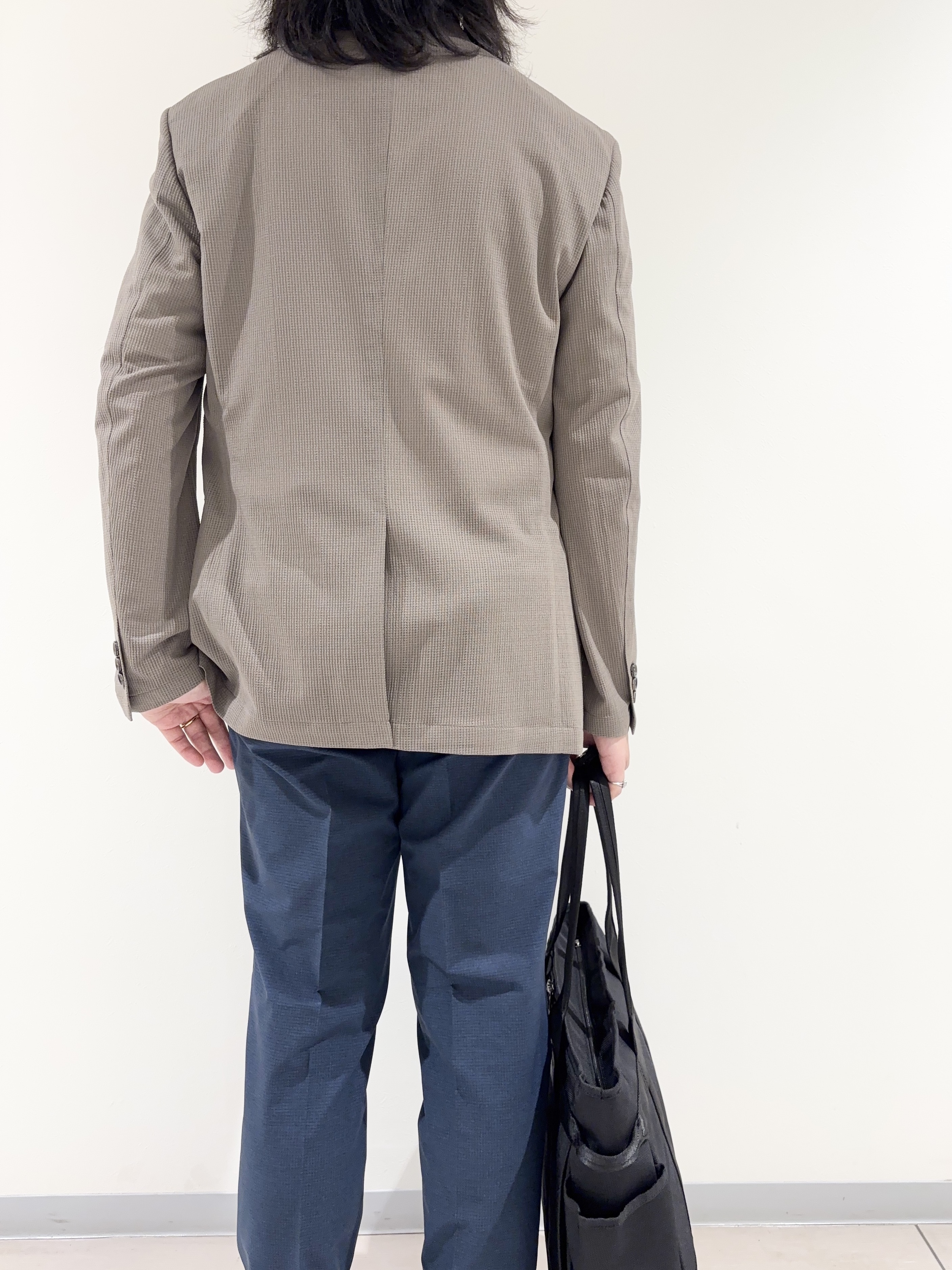 及川さんの「TAKEO KIKUCHI｜【Begin5月号掲載/通気性】トリコットサッカー ジャケット」を使ったコーディネート