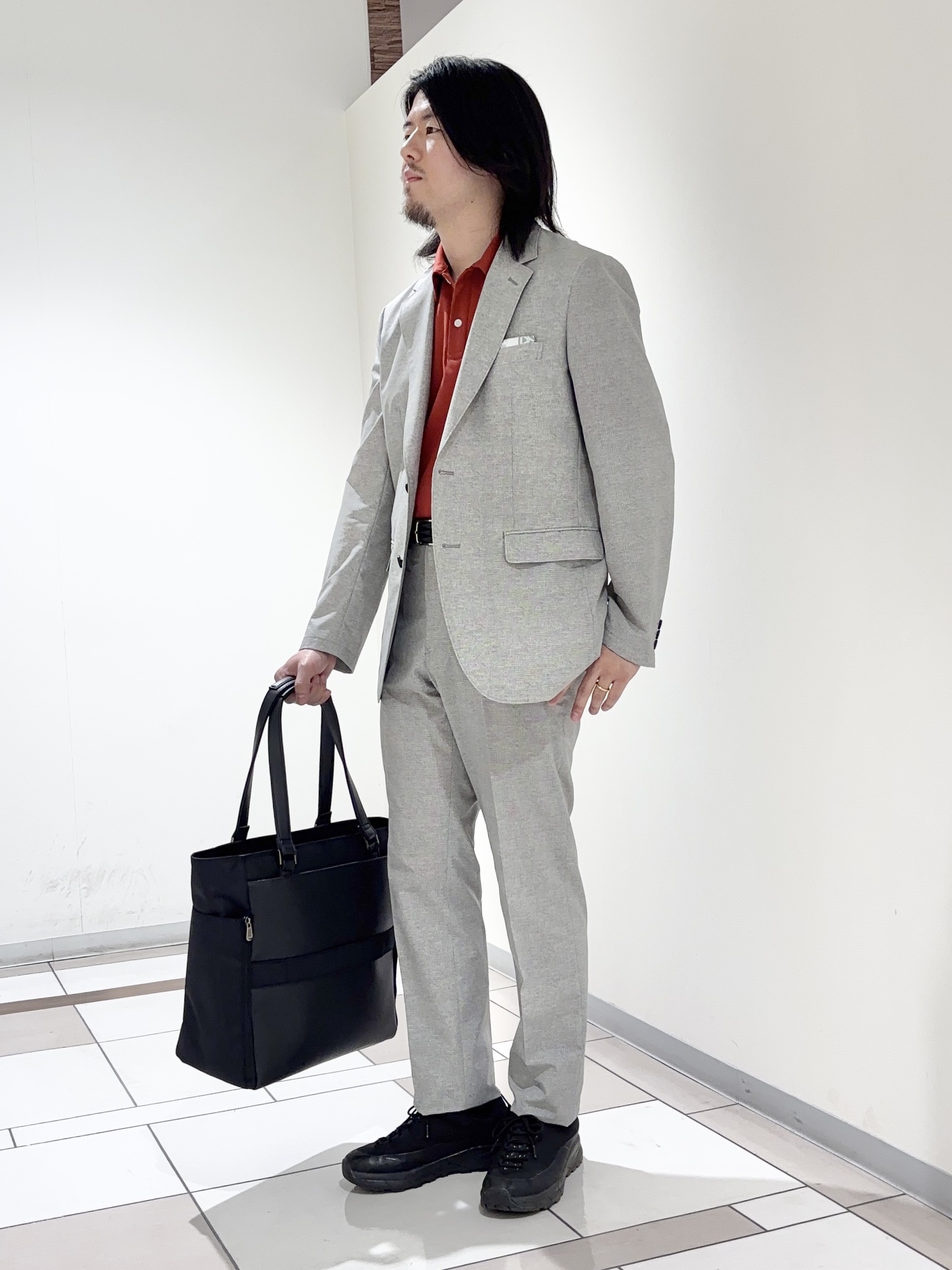 及川さんの「TAKEO KIKUCHI｜【抗菌防臭】COOL DOTS（R）ドビープリント ジャケット」を使ったコーディネート